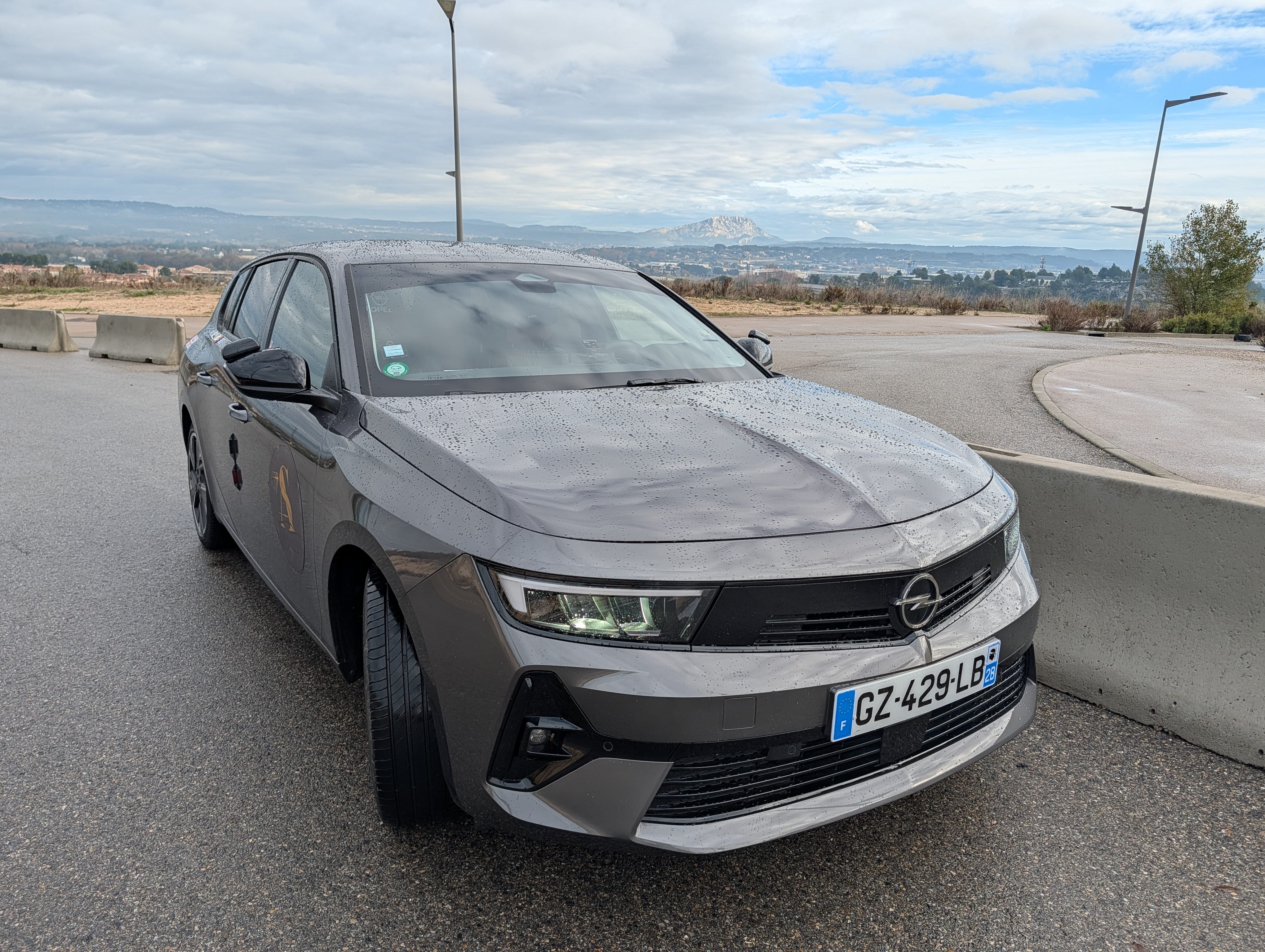 Opel Astra Break Electrique with Dashcam