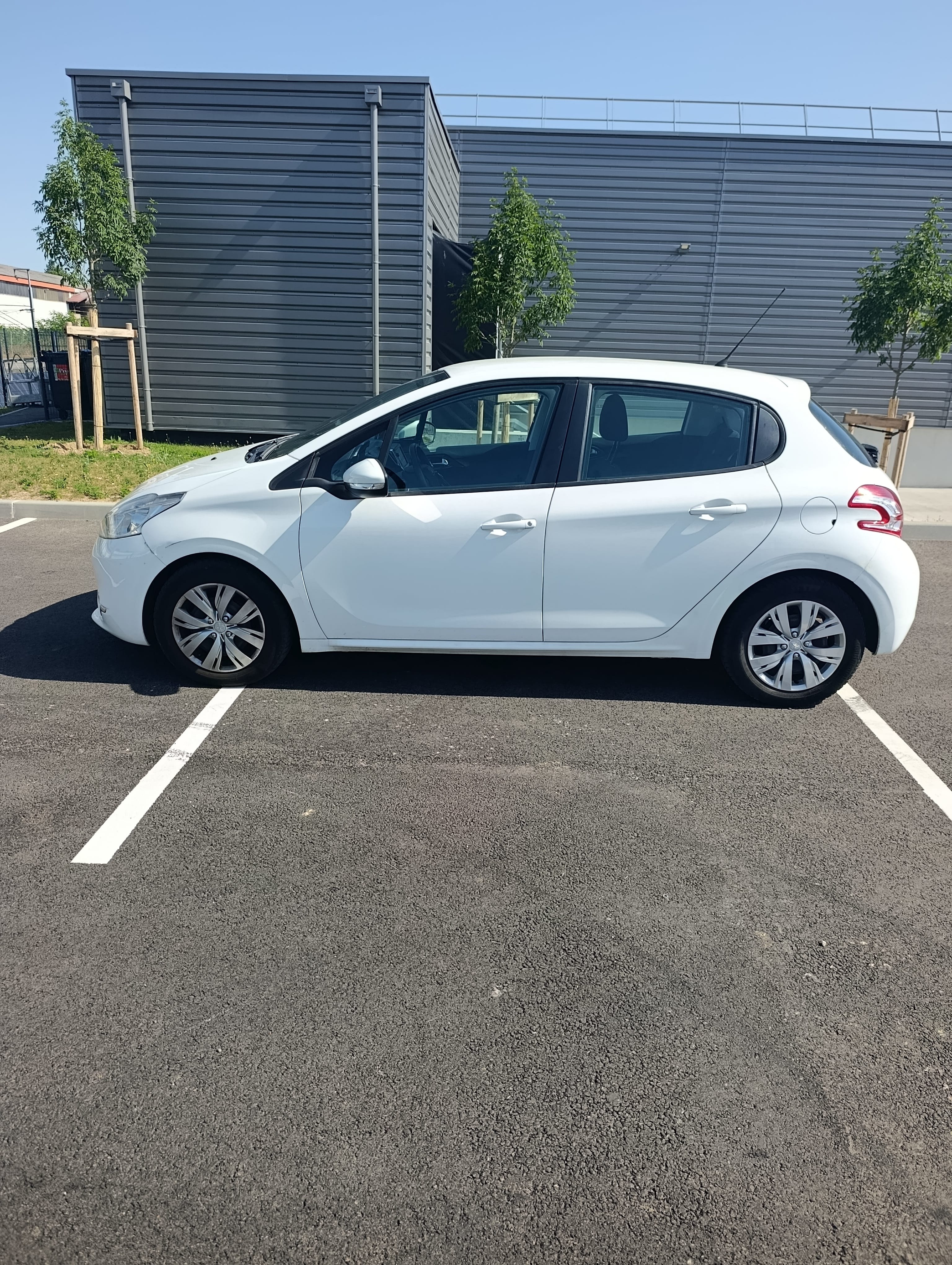 Peugeot 208 avec Climatisation