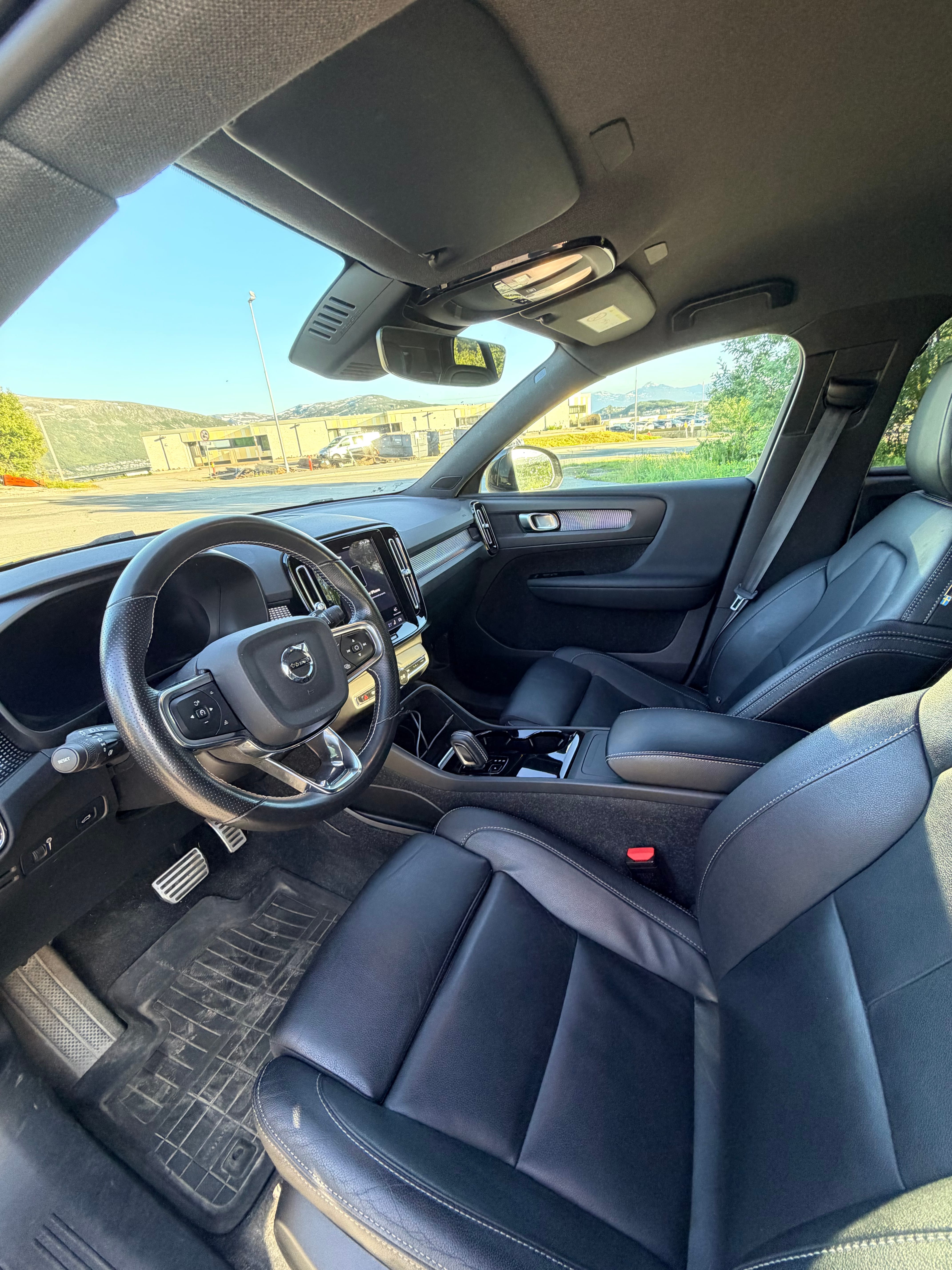 Volvo XC40 Recharge med GPS