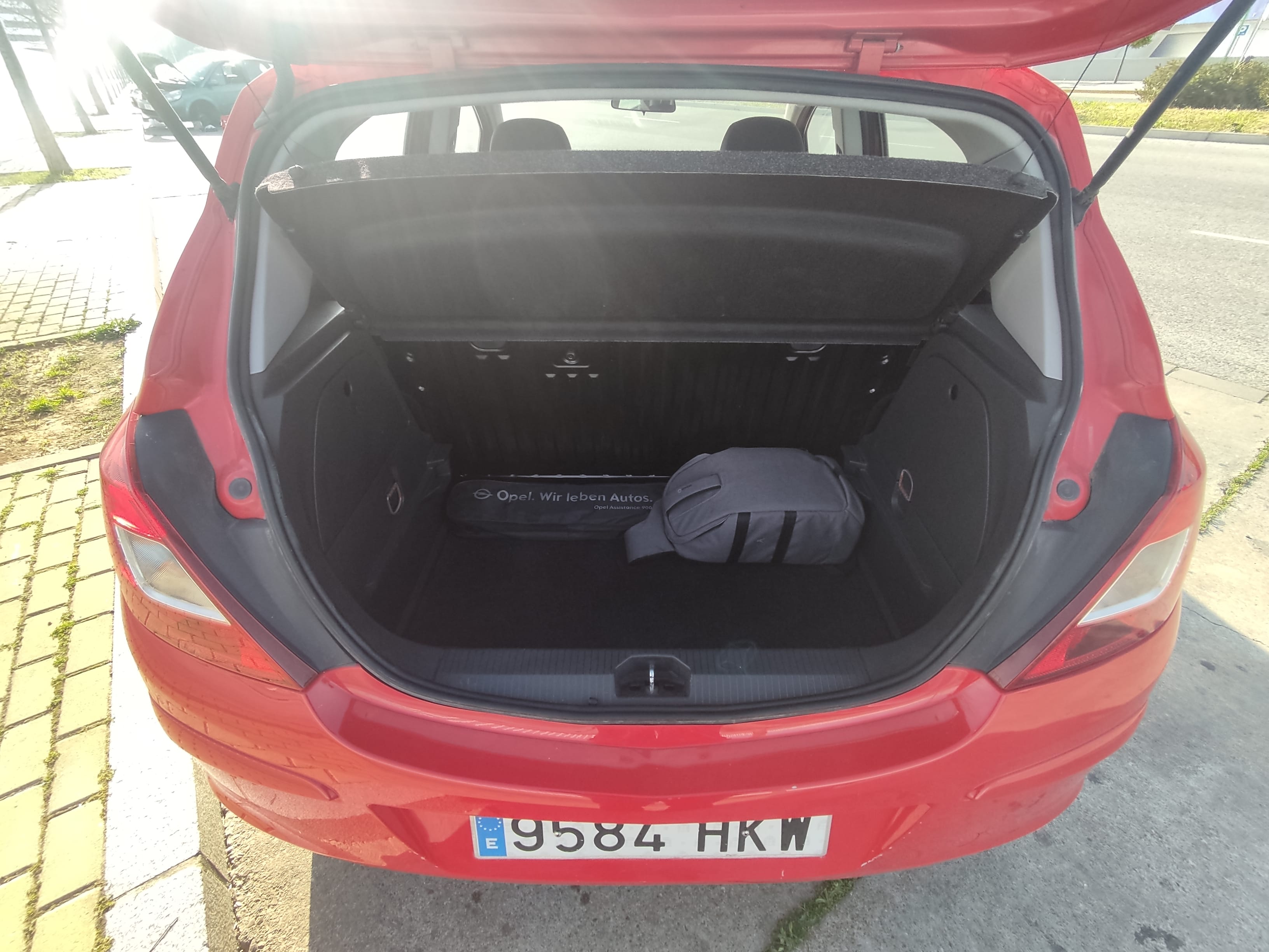 Opel Corsa con Puertos de carga USB