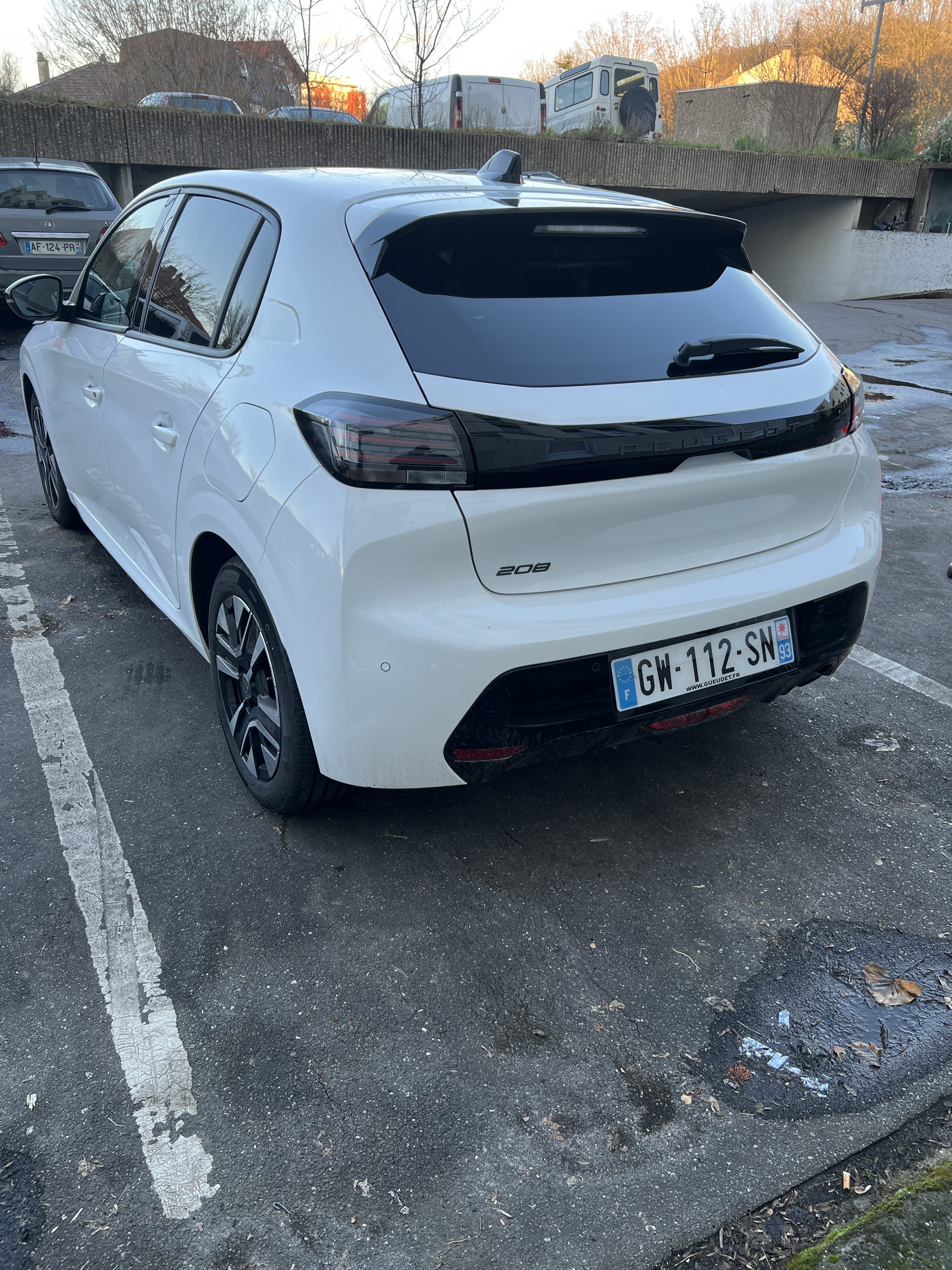 Peugeot 208 avec GPS