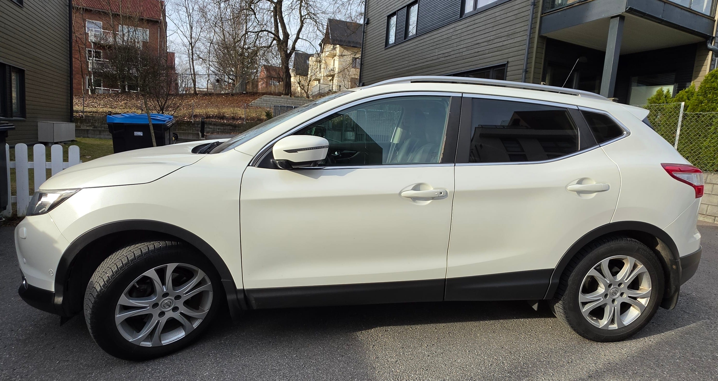 Nissan Qashqai with Air conditioning
