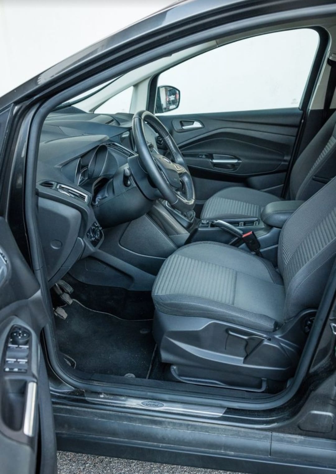 Ford C-Max 1.0 Ecoboost Titanium with Cruise control