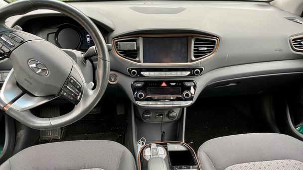 Hyundai Ioniq Elektrisch mit Navigationsgerät