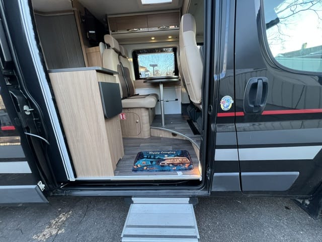 Adria Twin 600 SPT Family med Aircondition