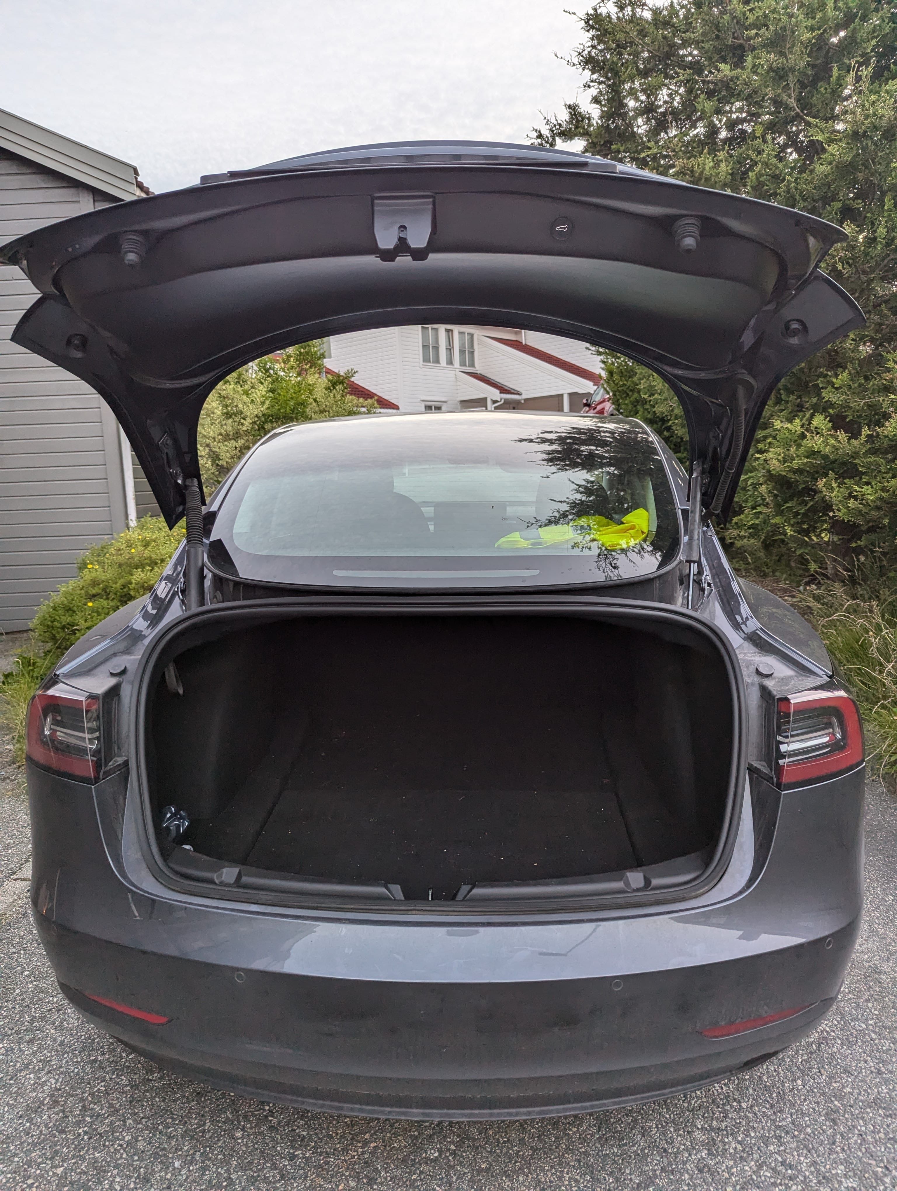 Tesla Model 3 Long Range med Babysete