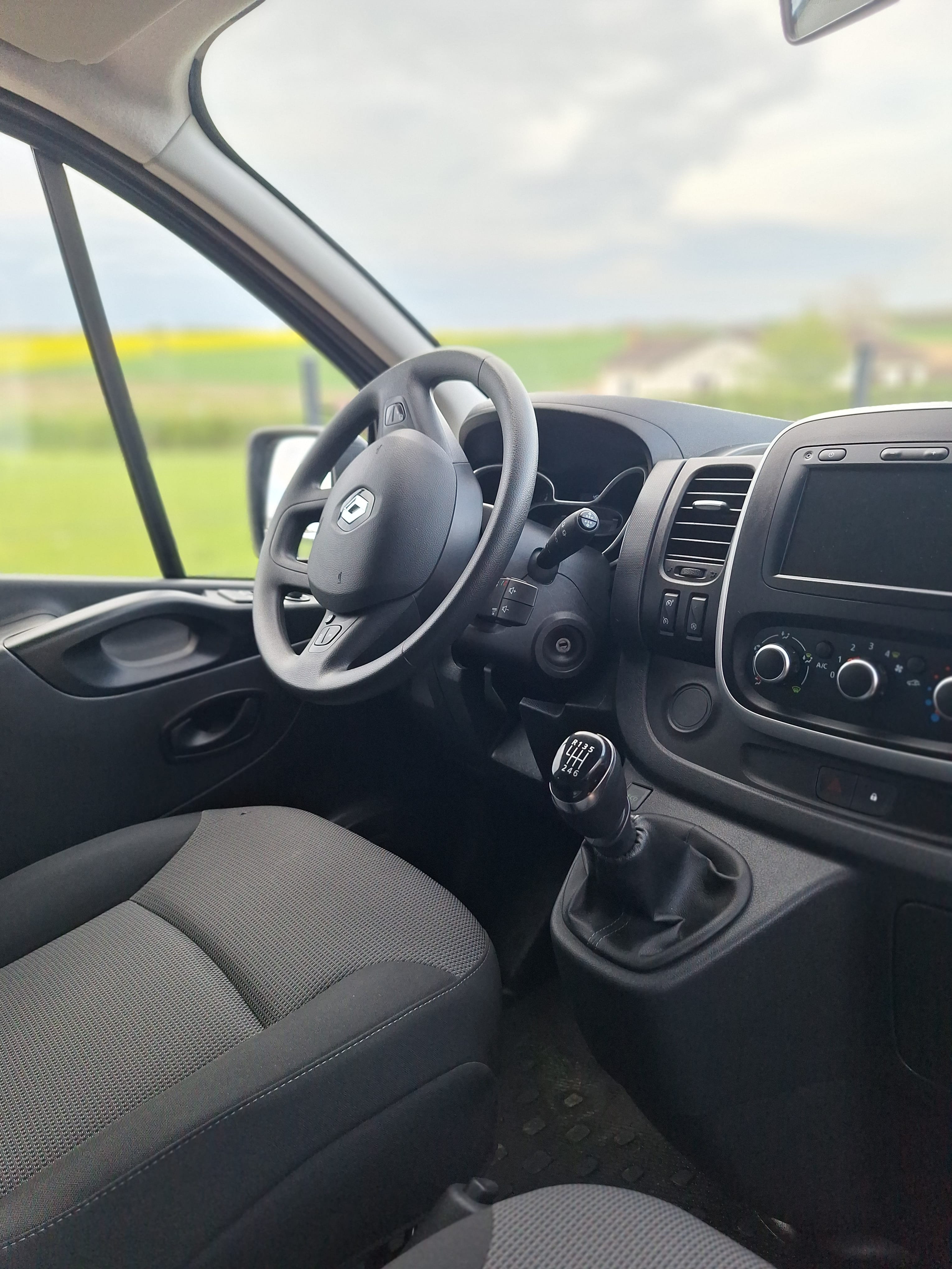 Renault Trafic Passenger avec GPS