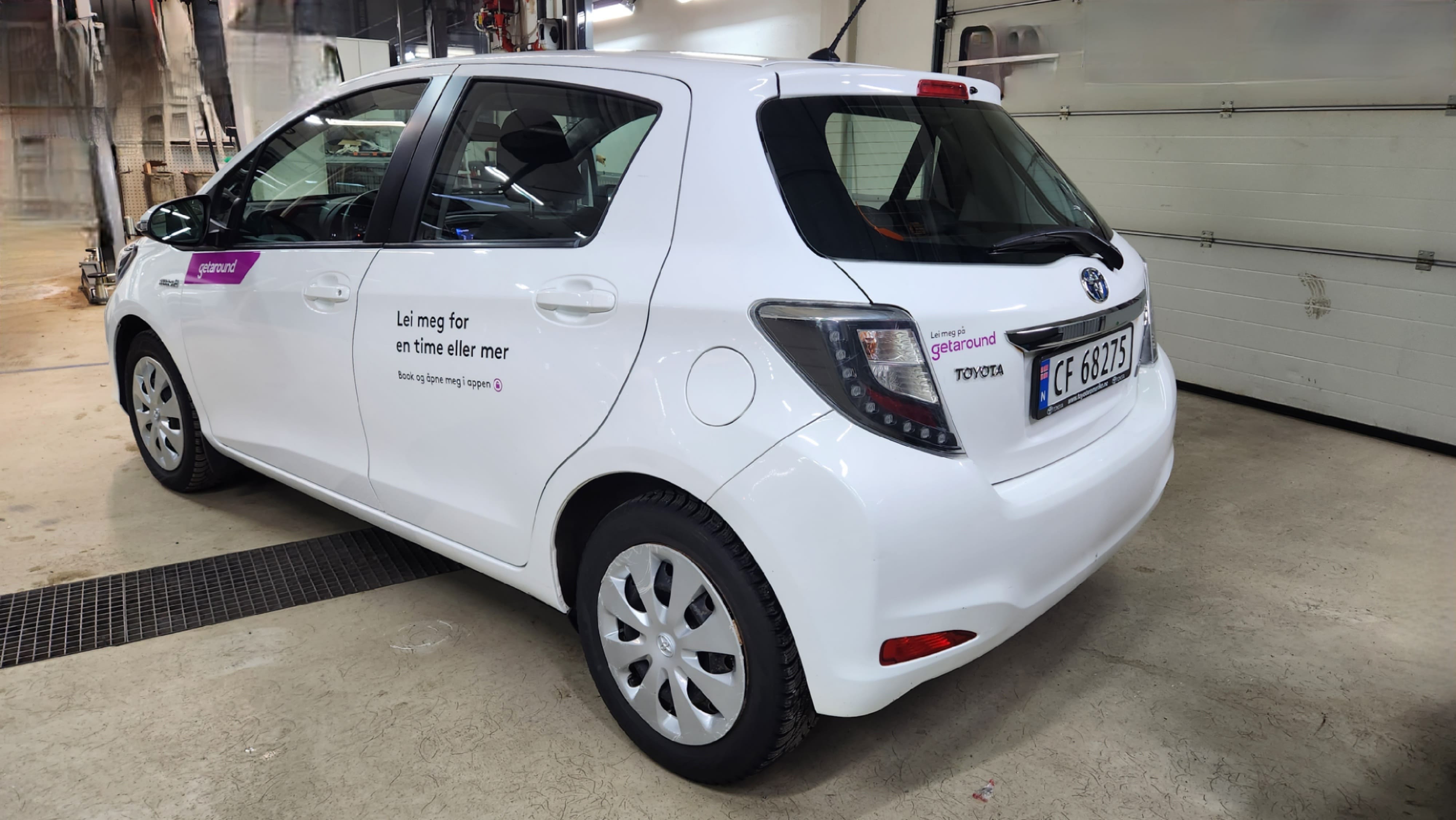 Toyota Yaris Hybrid 1,5 Hybrid, Automat med Bluetooth audio