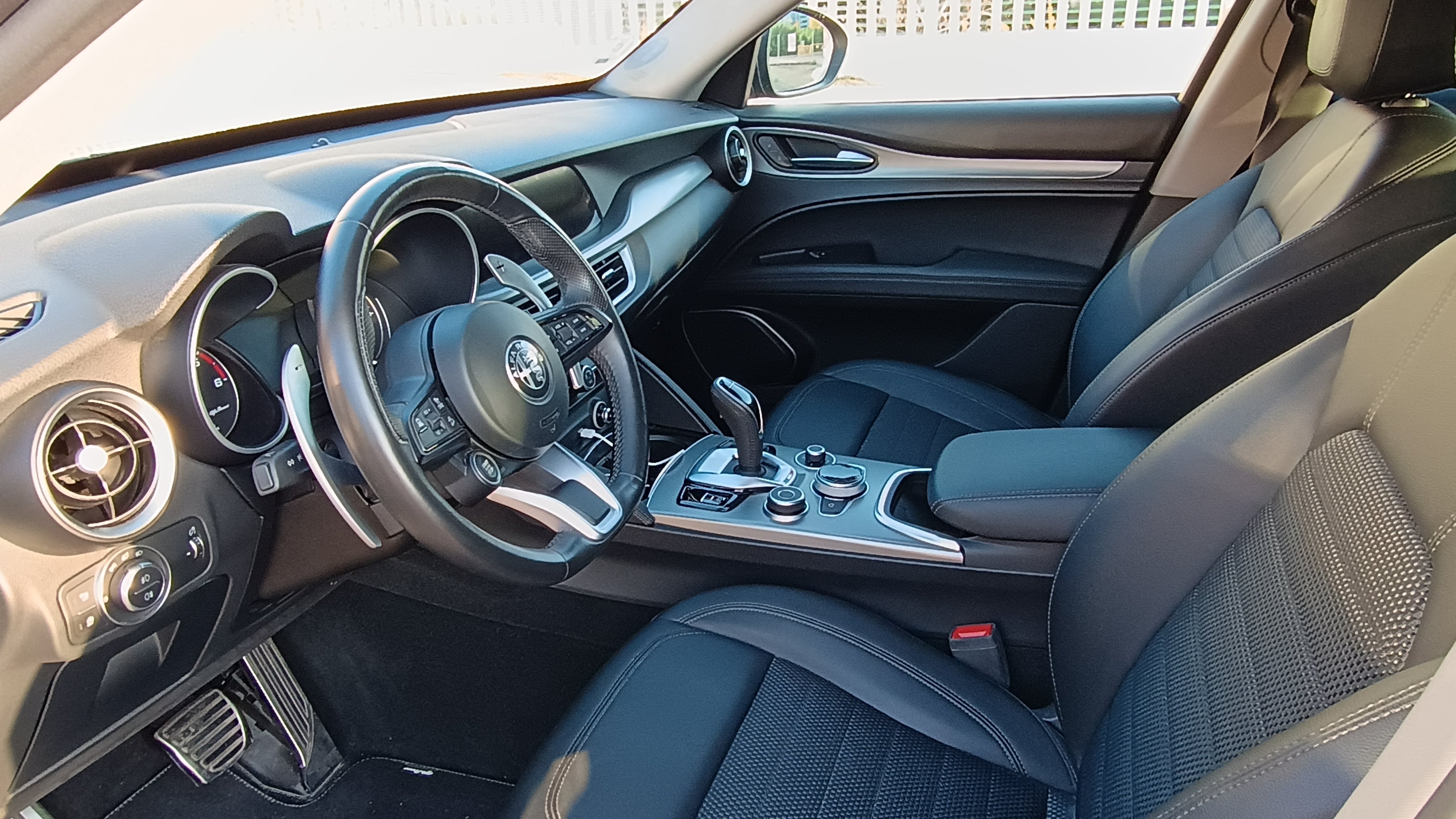 Alfa-Romeo Stelvio Sprint 2.2 190 cv con Tracción cuatro ruedas