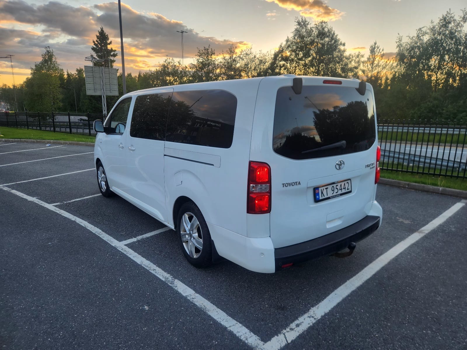 Toyota Proace Verso med Ryggekamera