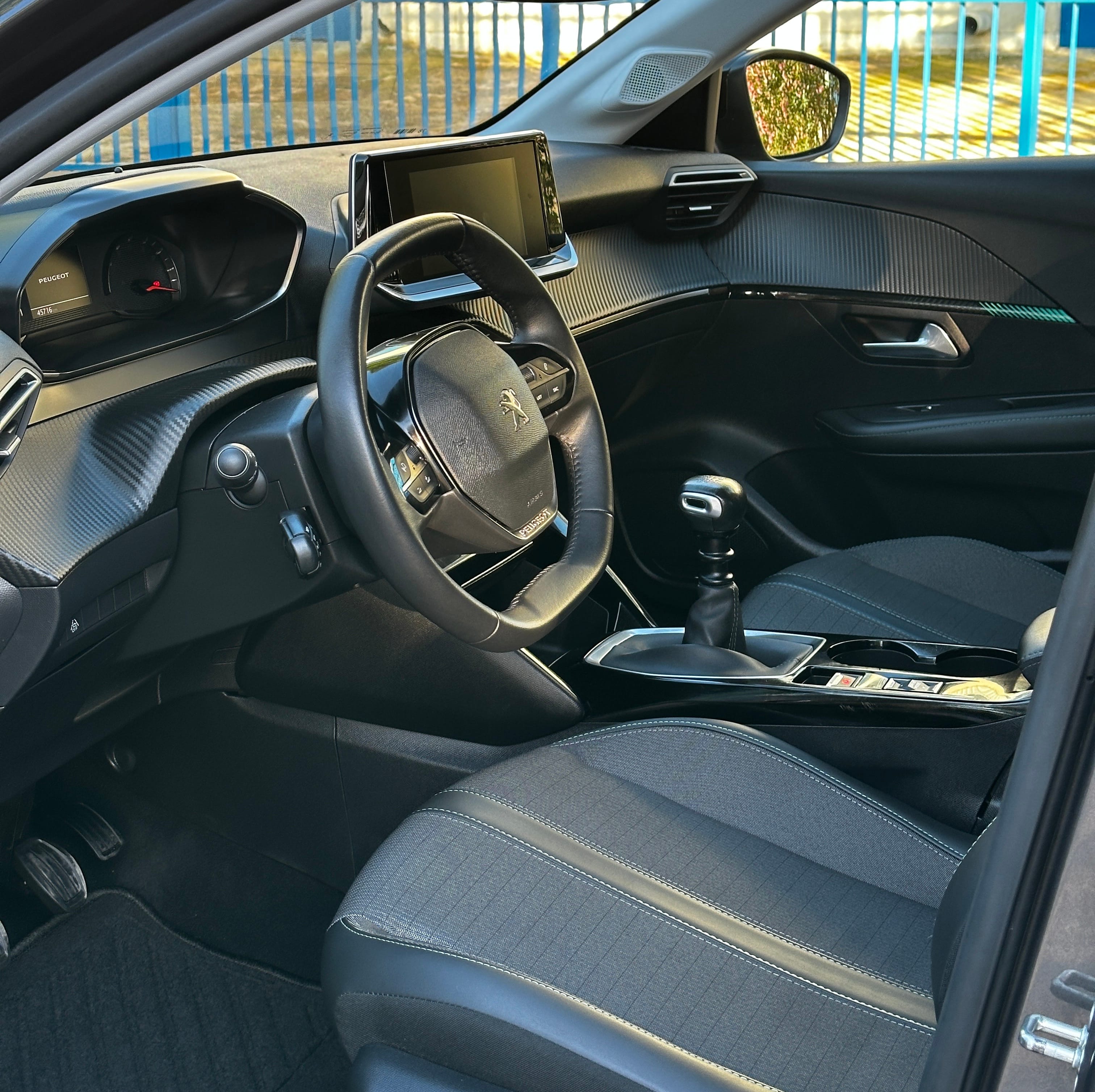Peugeot 208 con Apple CarPlay
