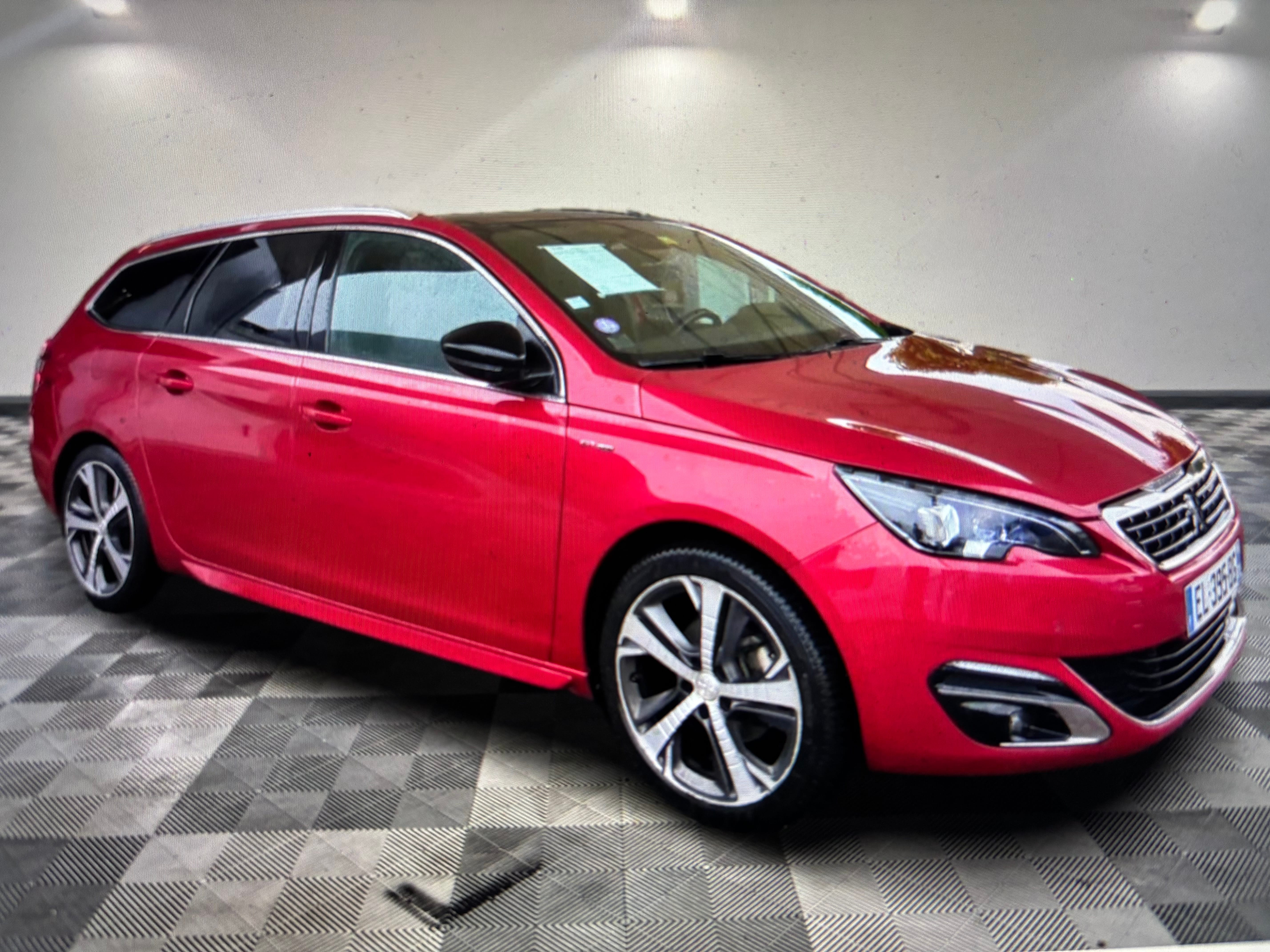 Peugeot 308 SW 1,2 130 cv  eat6 automatique avec Climatisation
