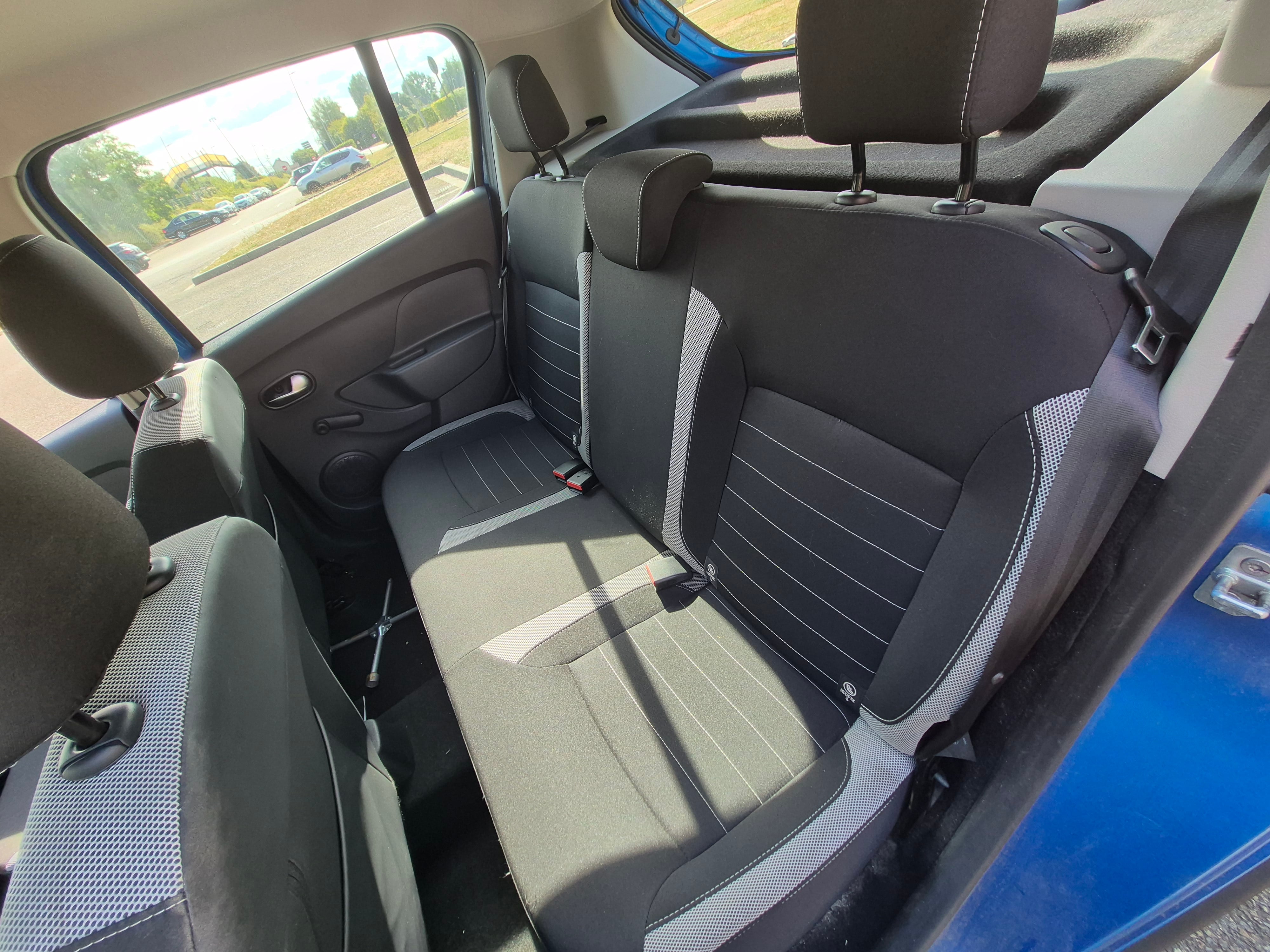 Dacia Sandero avec Autoradio