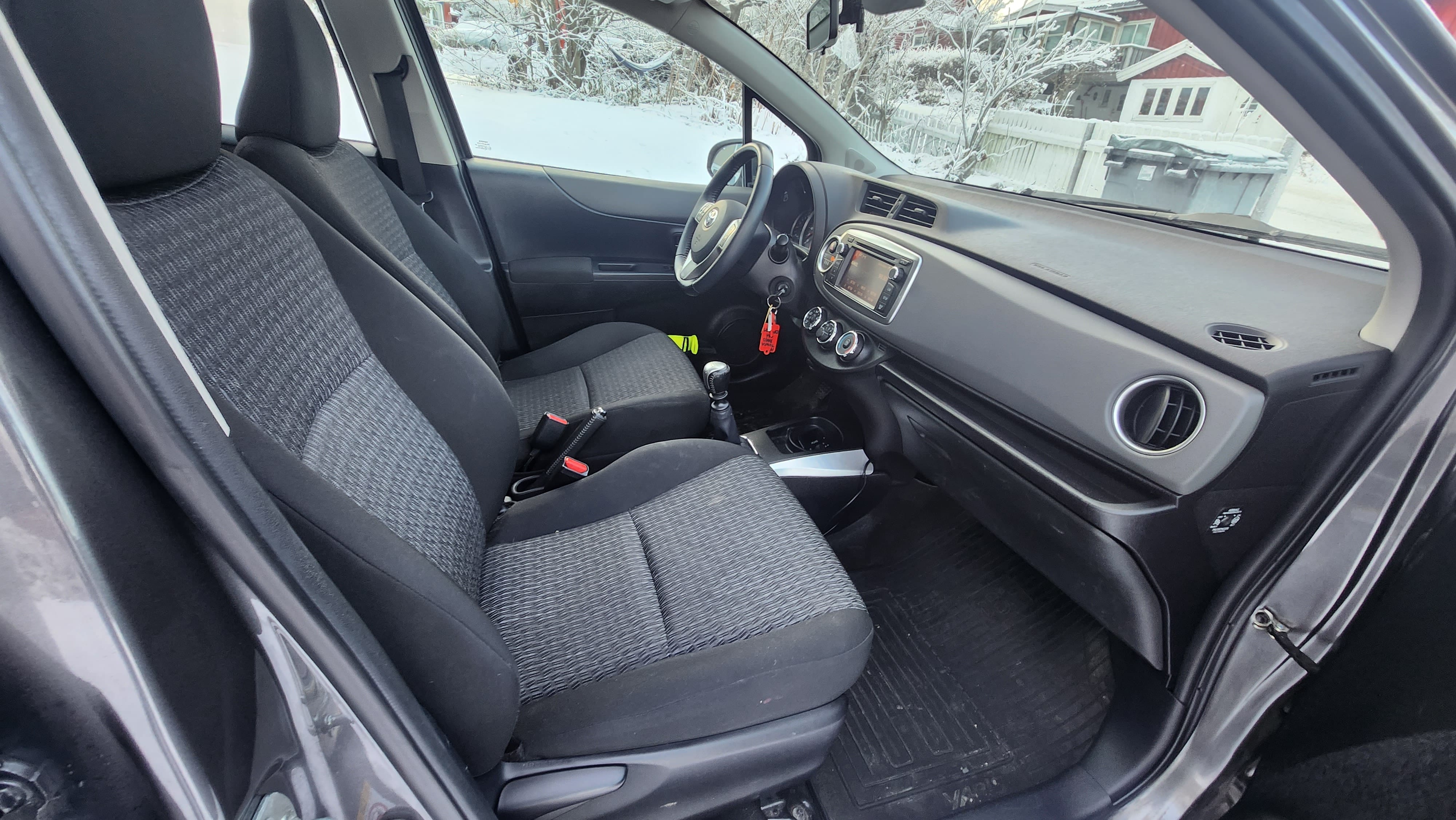 Toyota Yaris 1,3 Bensin, Manuell Gir - Billig i Drift.