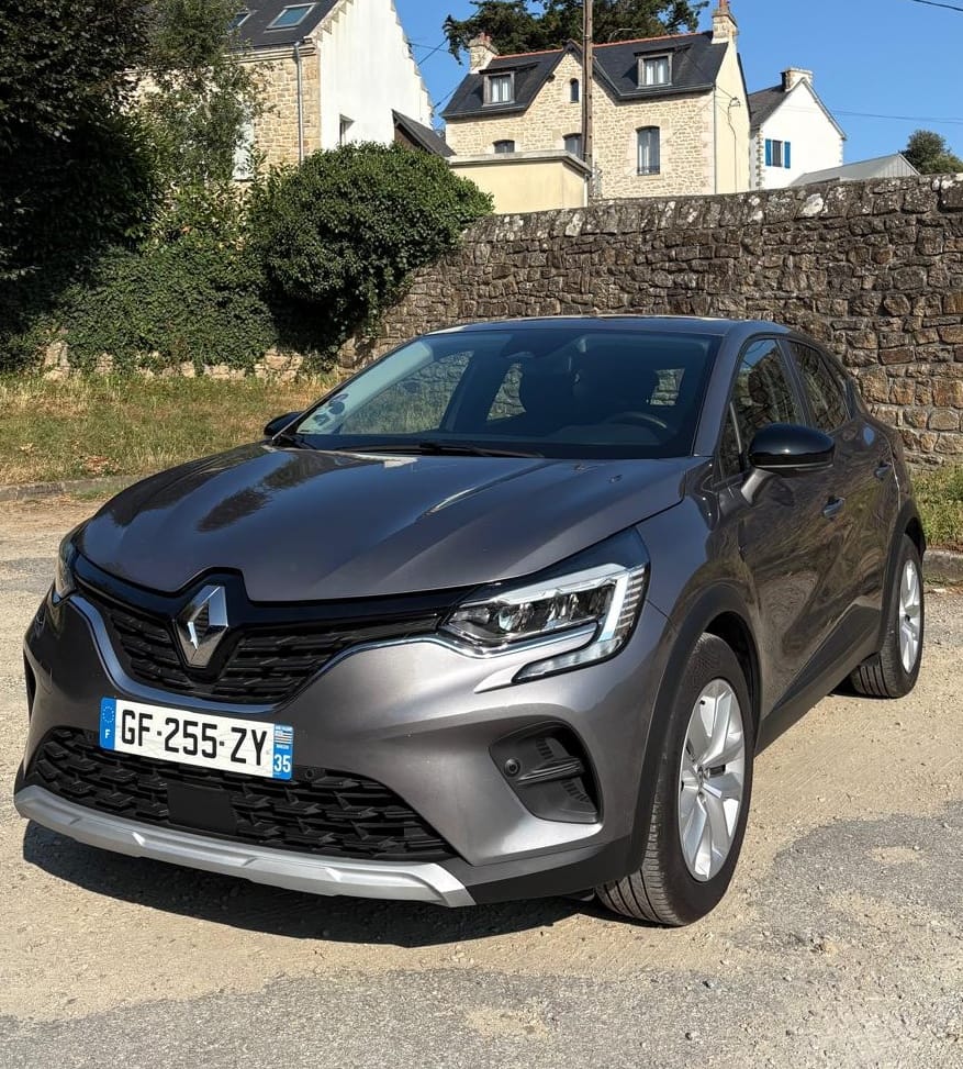 Renault Captur, 2022, Essence 95 / Électrique (hybride), automatique