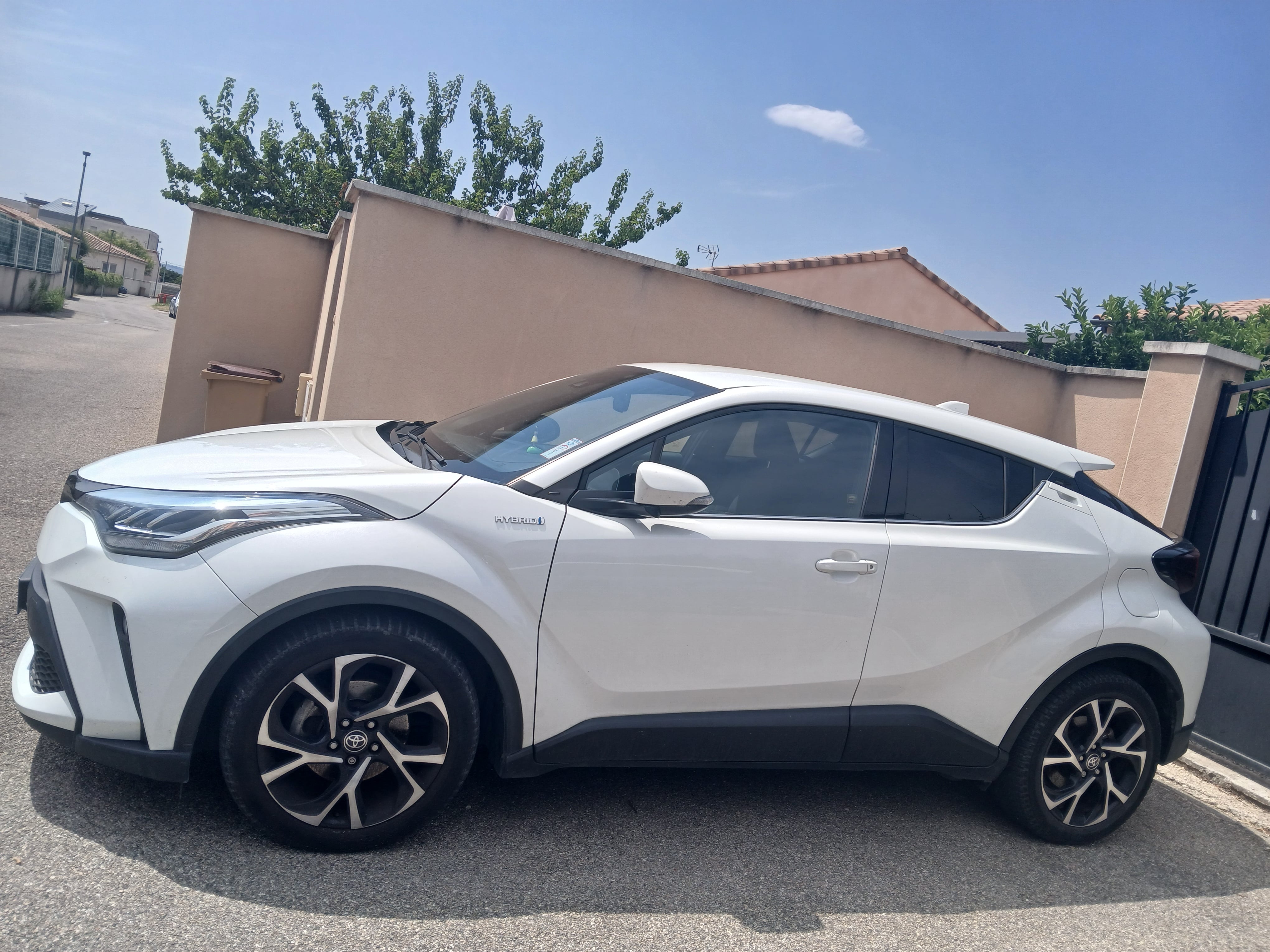Toyota C-HR Hybrid avec Climatisation