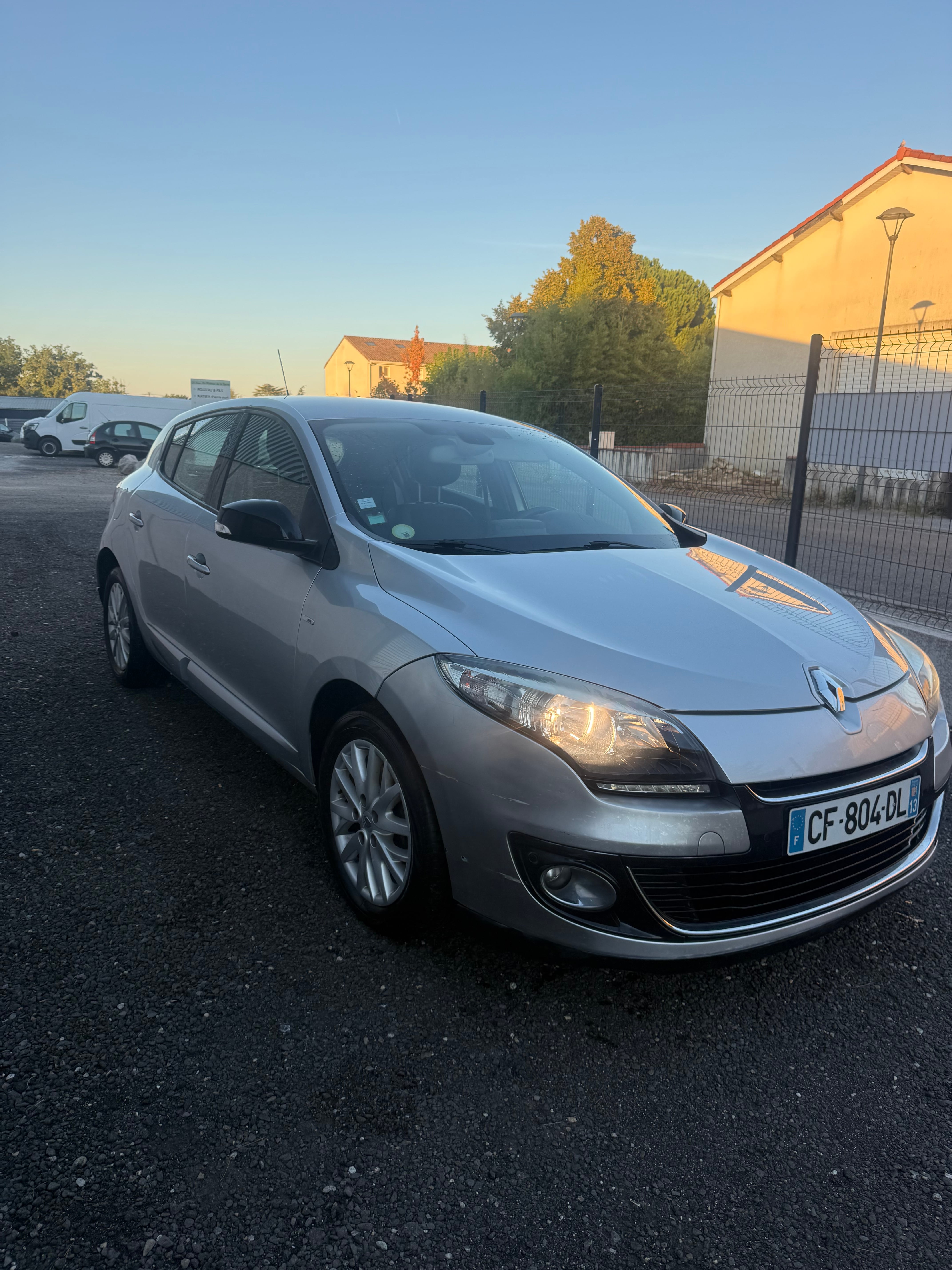 Renault Mégane (CF-804-DL) con GPS