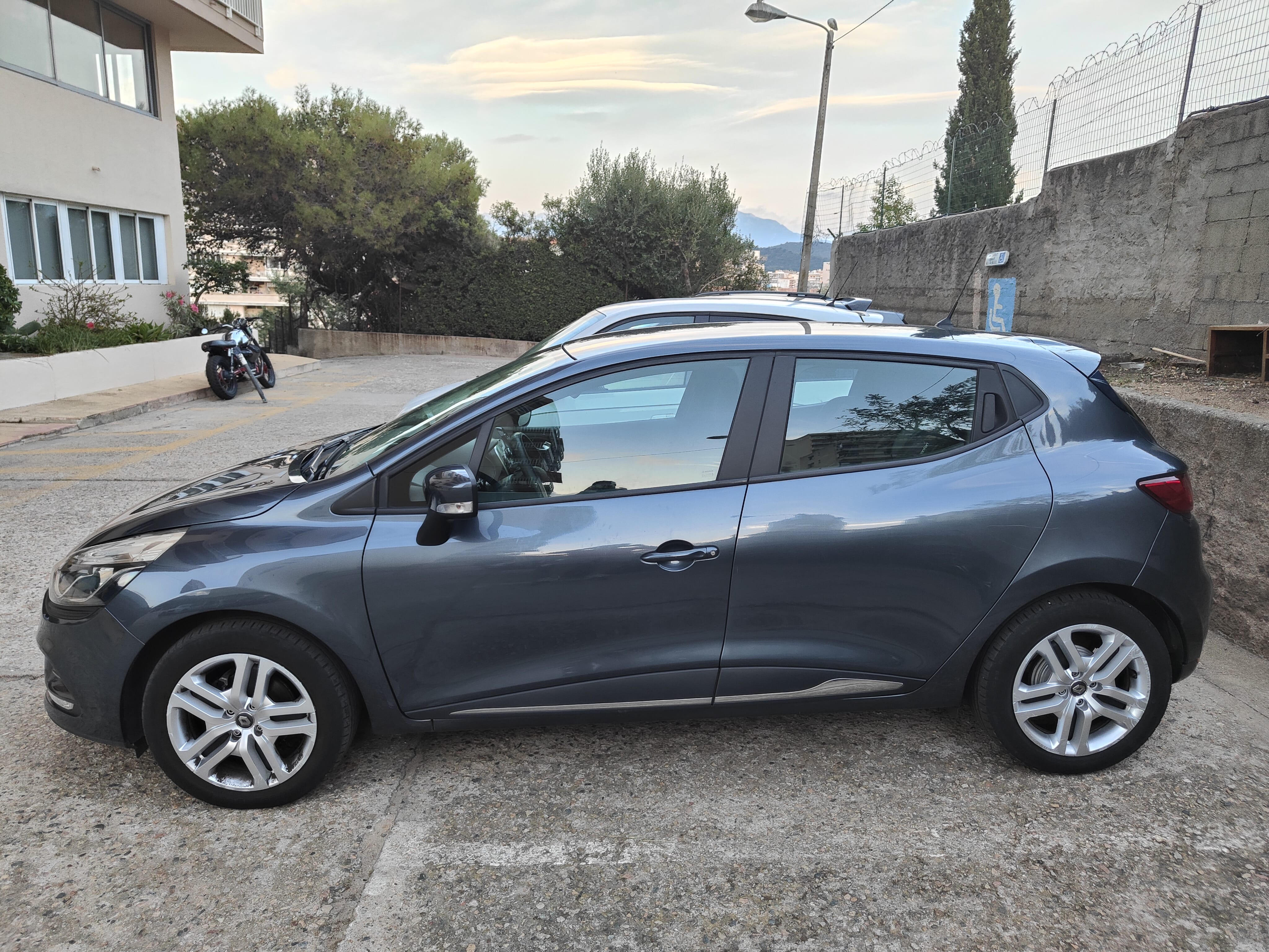 Renault Clio, 2020, Essence 95