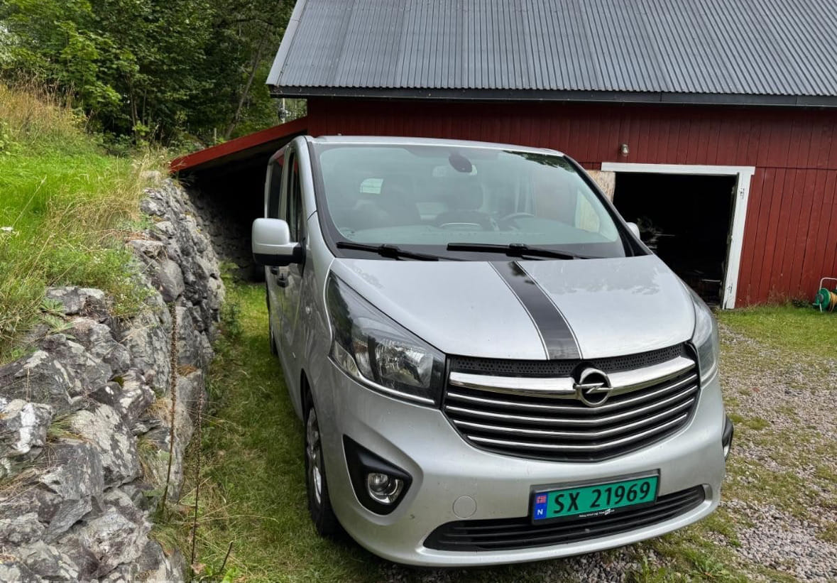 Opel Vivaro med Lydinngang
