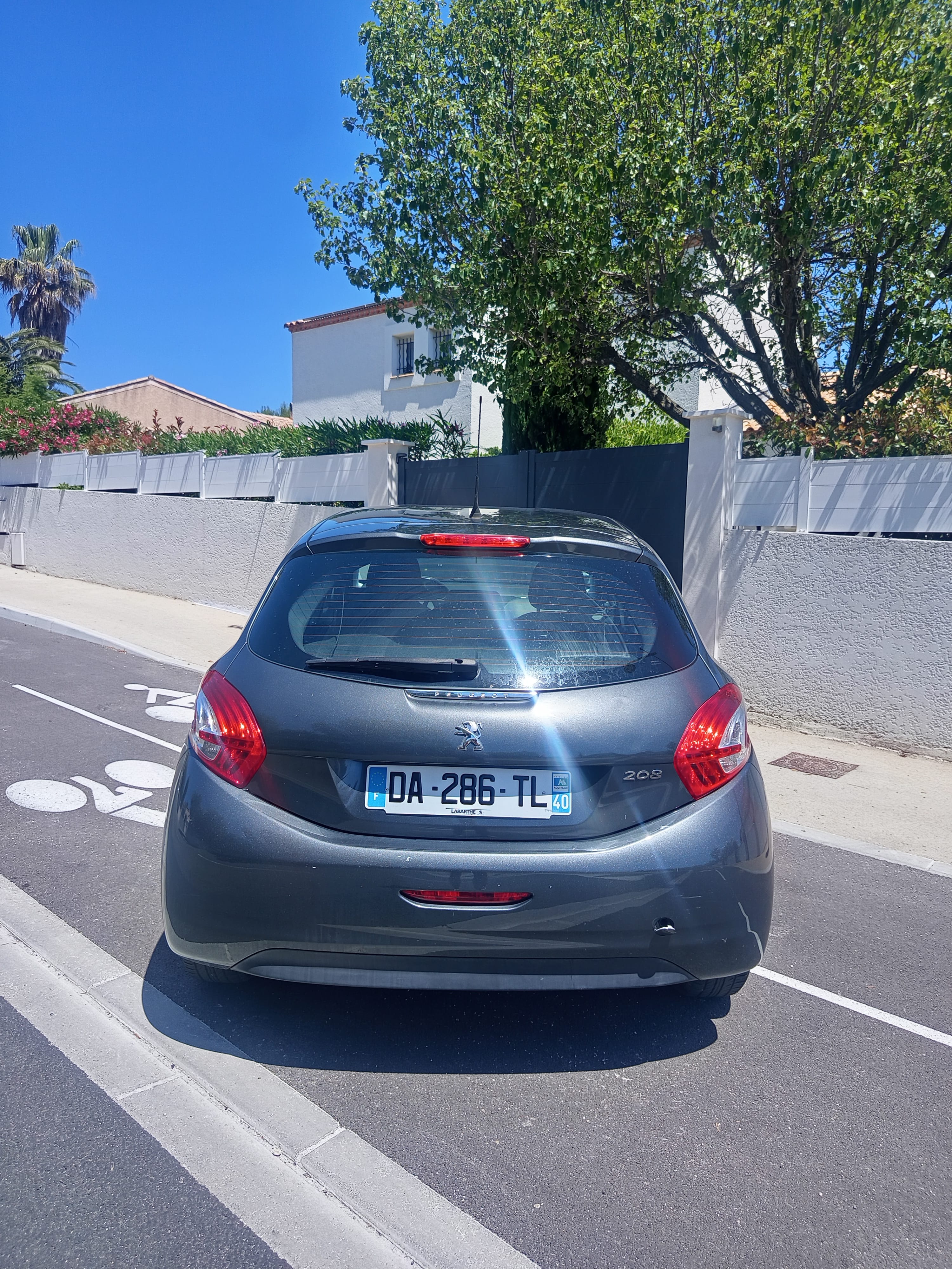 Peugeot 208 1.2 vti avec Port USB