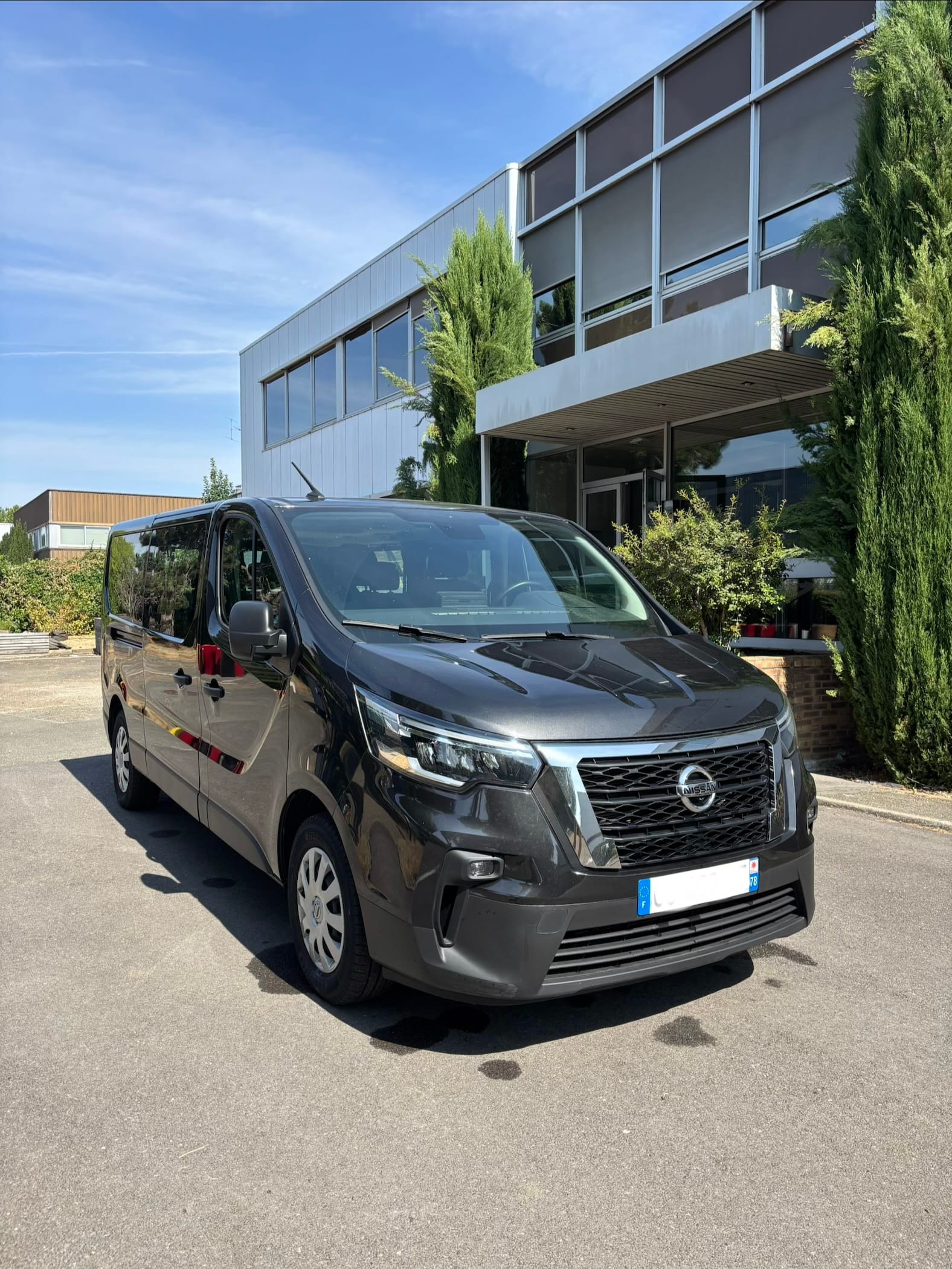 Nissan Primastar, 2023, Diesel, automatique, 9 places et plus