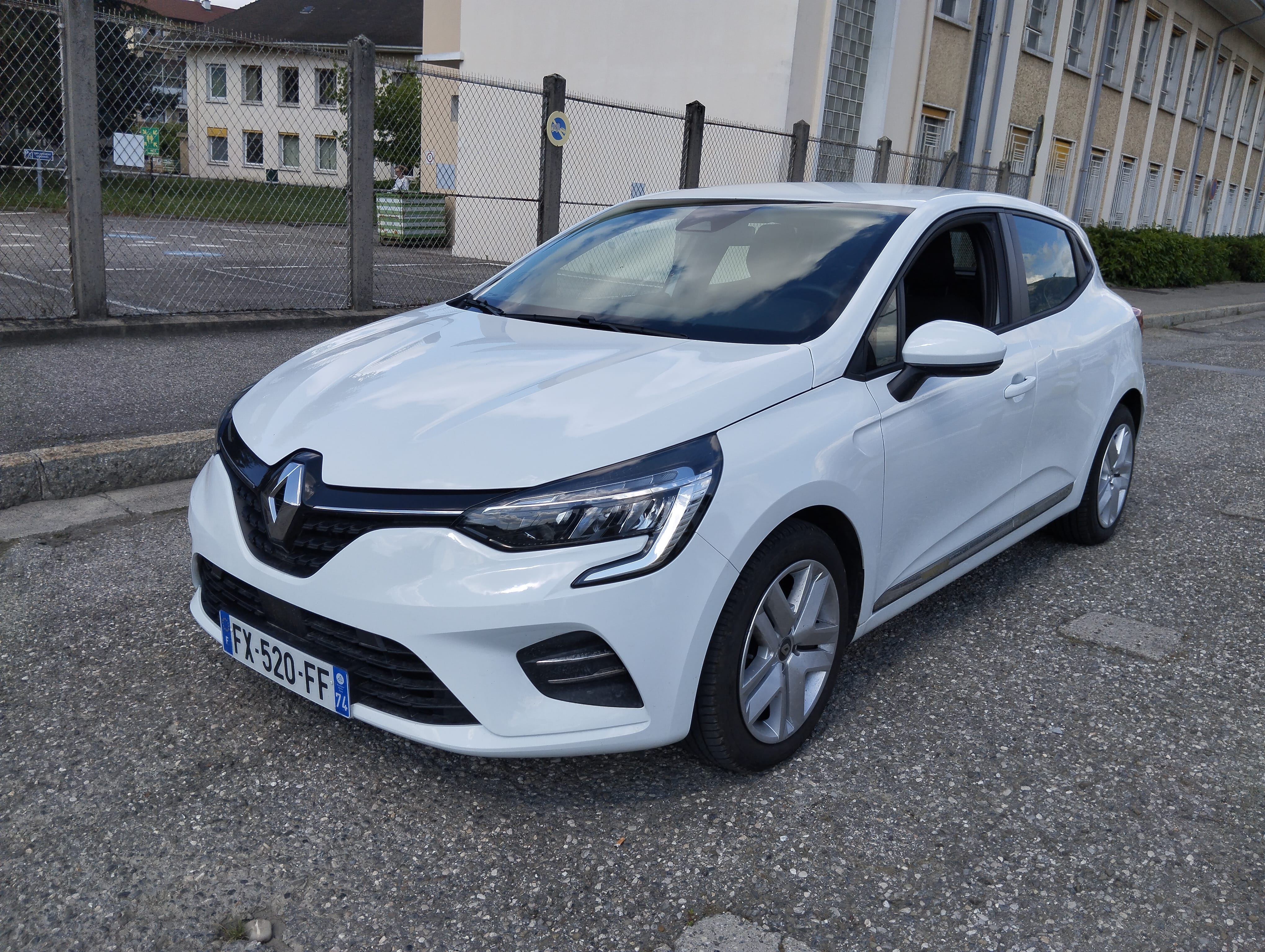 Renault Clio 1.0L essence, 2021, Essence 98