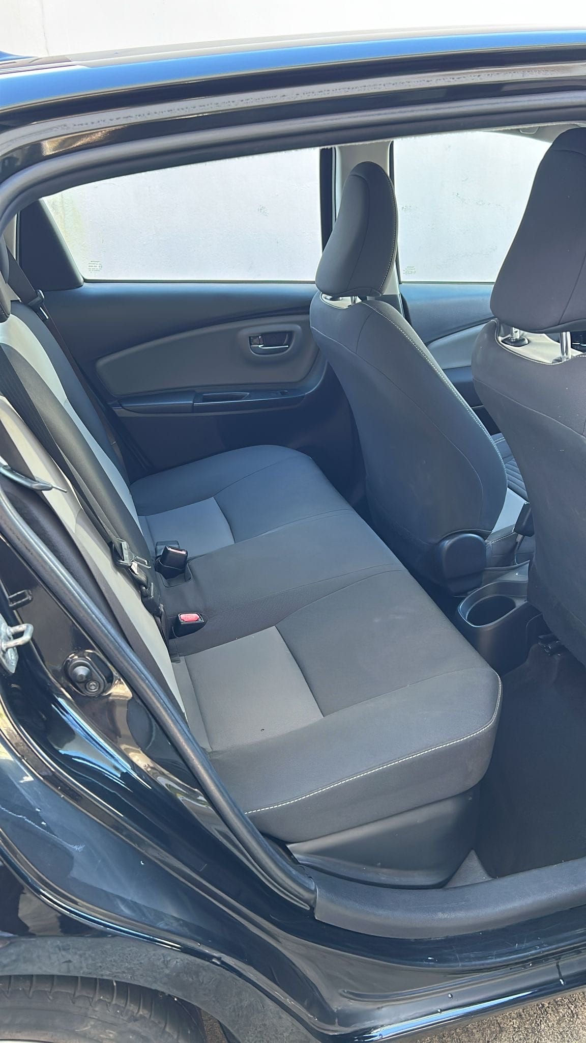 Toyota Yaris avec Siège bébé
