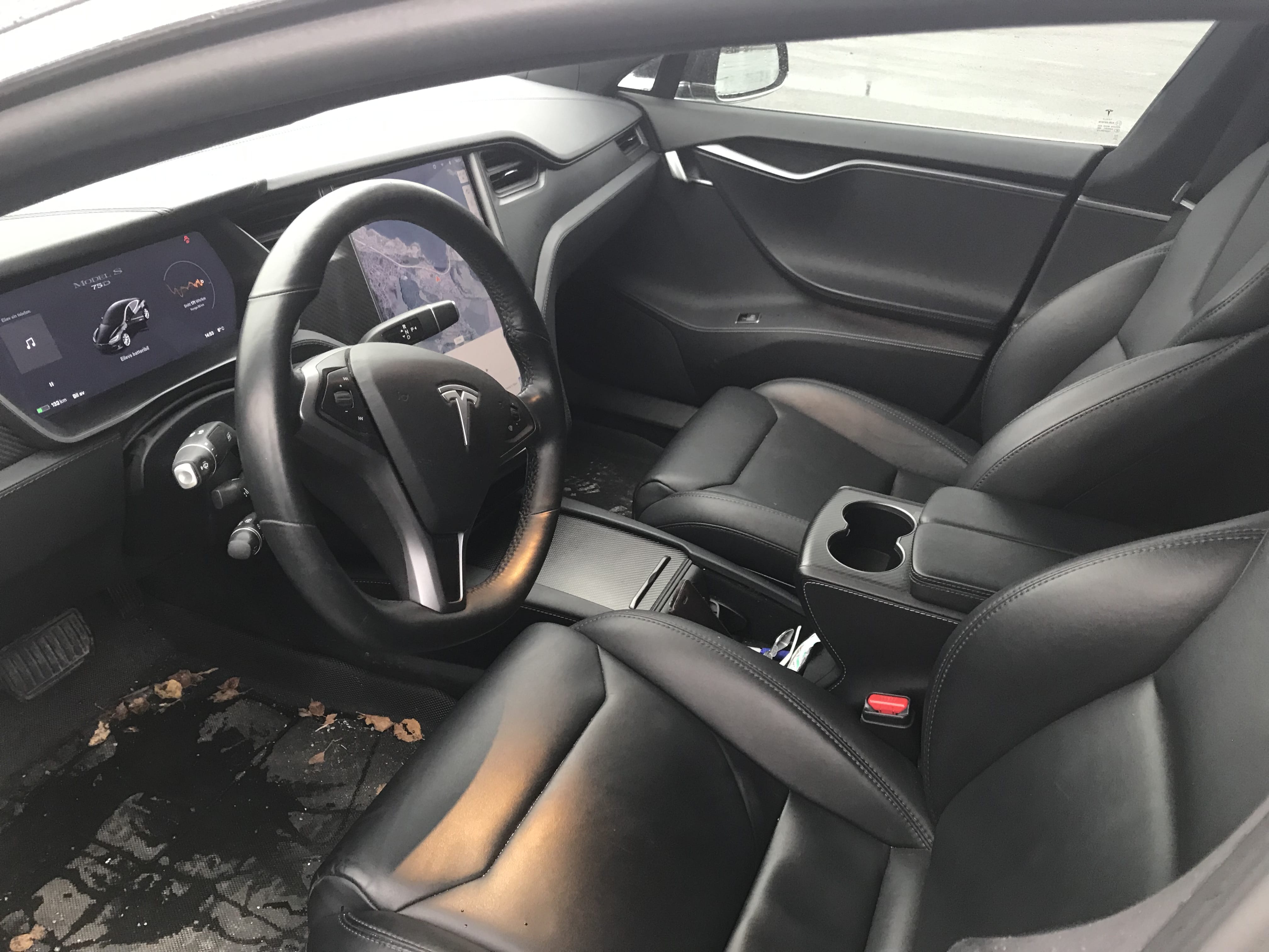 Tesla Model S 75D med Cruisekontroll