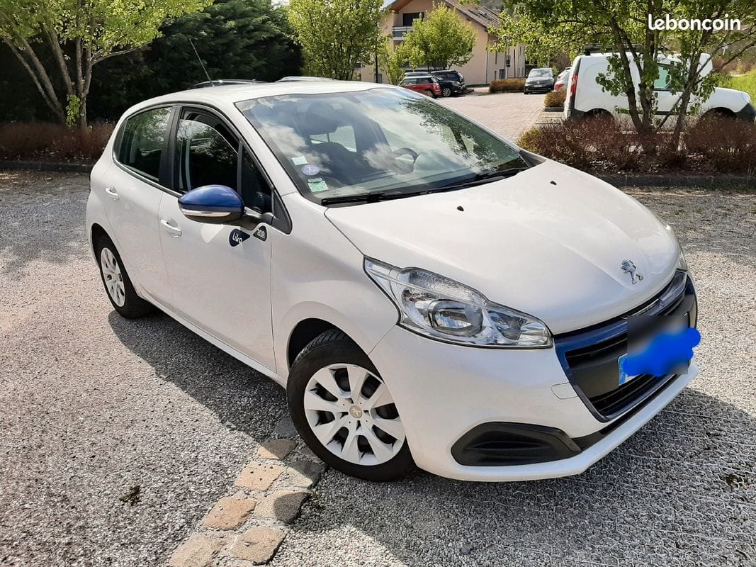 Peugeot 208, 2016, Essence 95