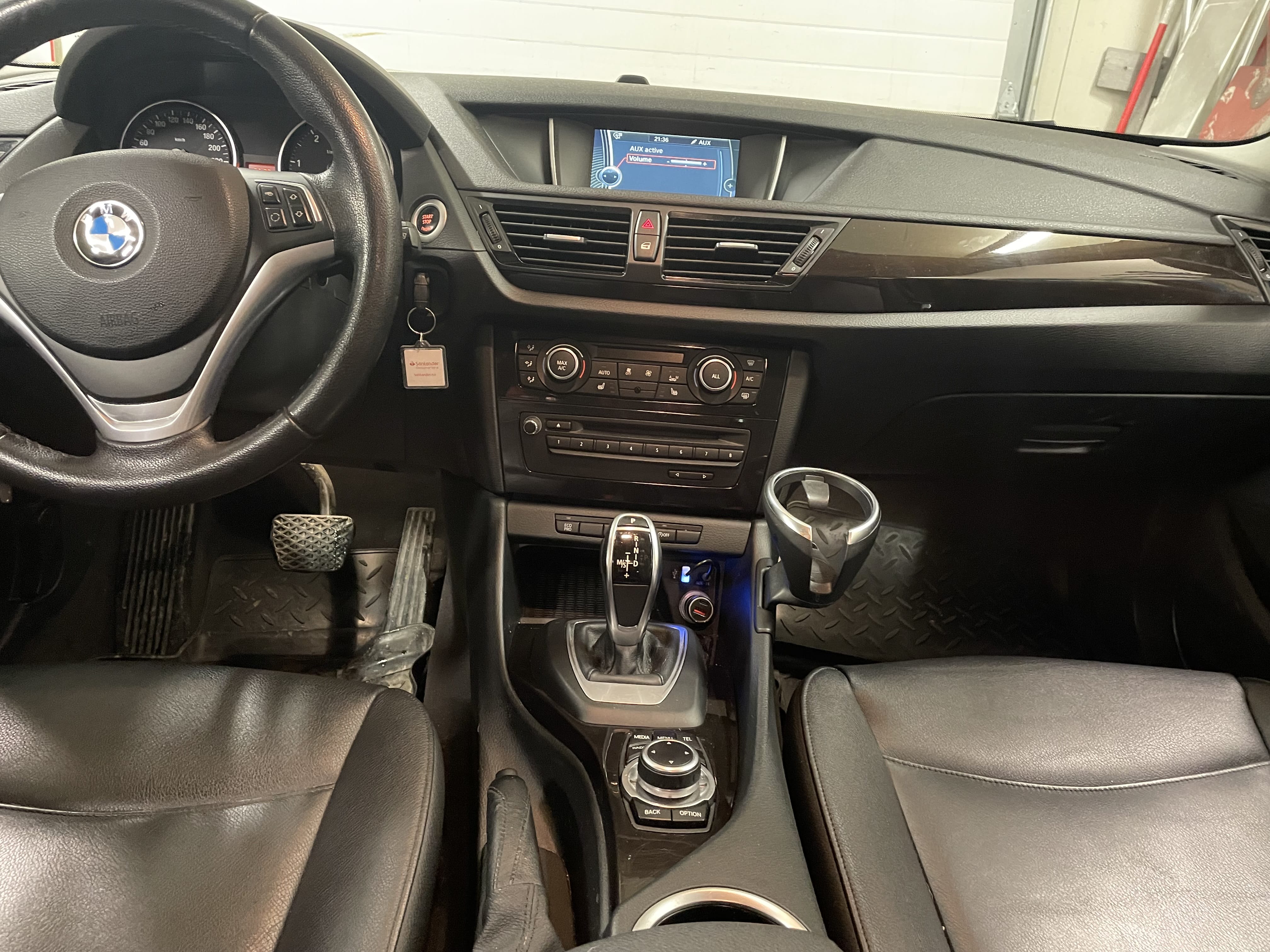 BMW X1 xDrive18d met Cruise control