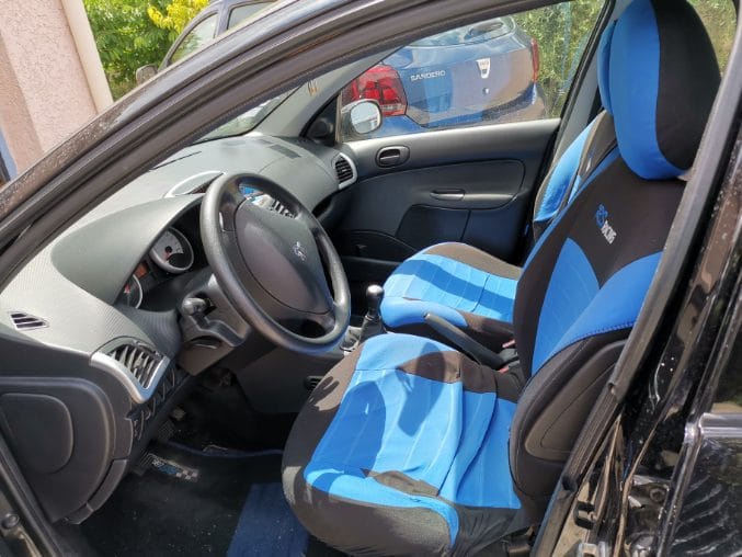 Peugeot 206+ avec Siège bébé