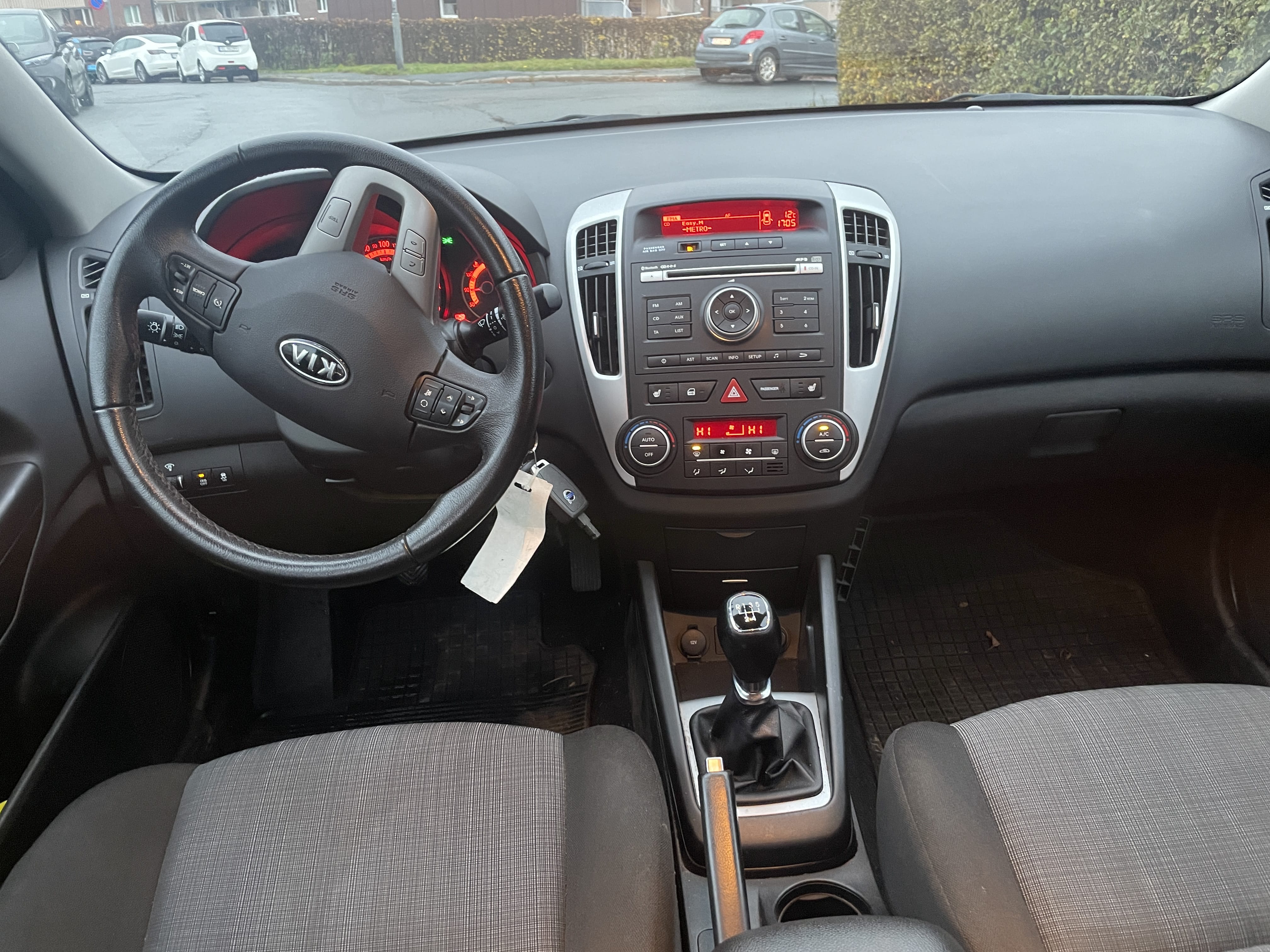 Kia Cee'd with Hitch