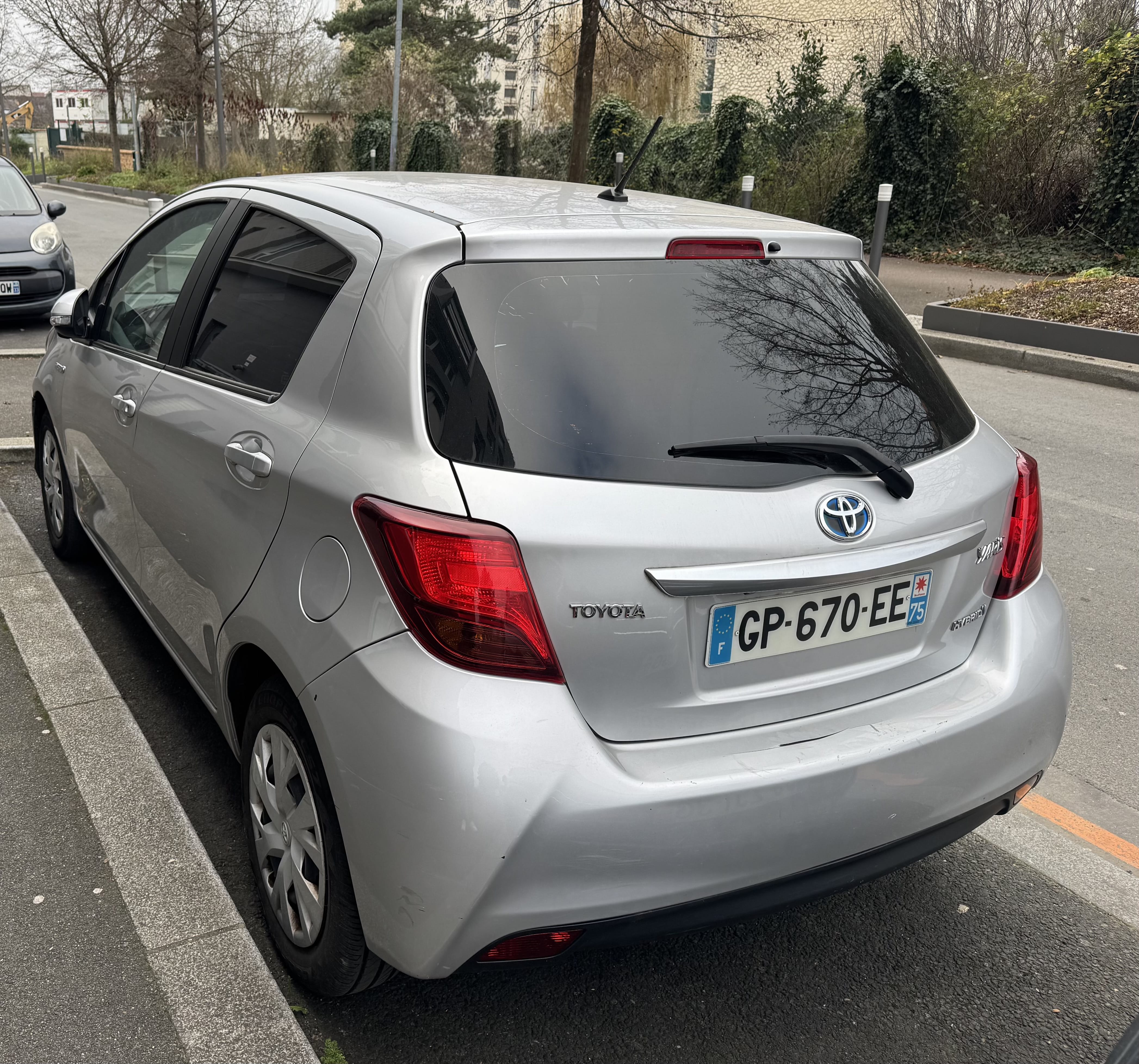 Toyota Yaris Hybride avec GPS
