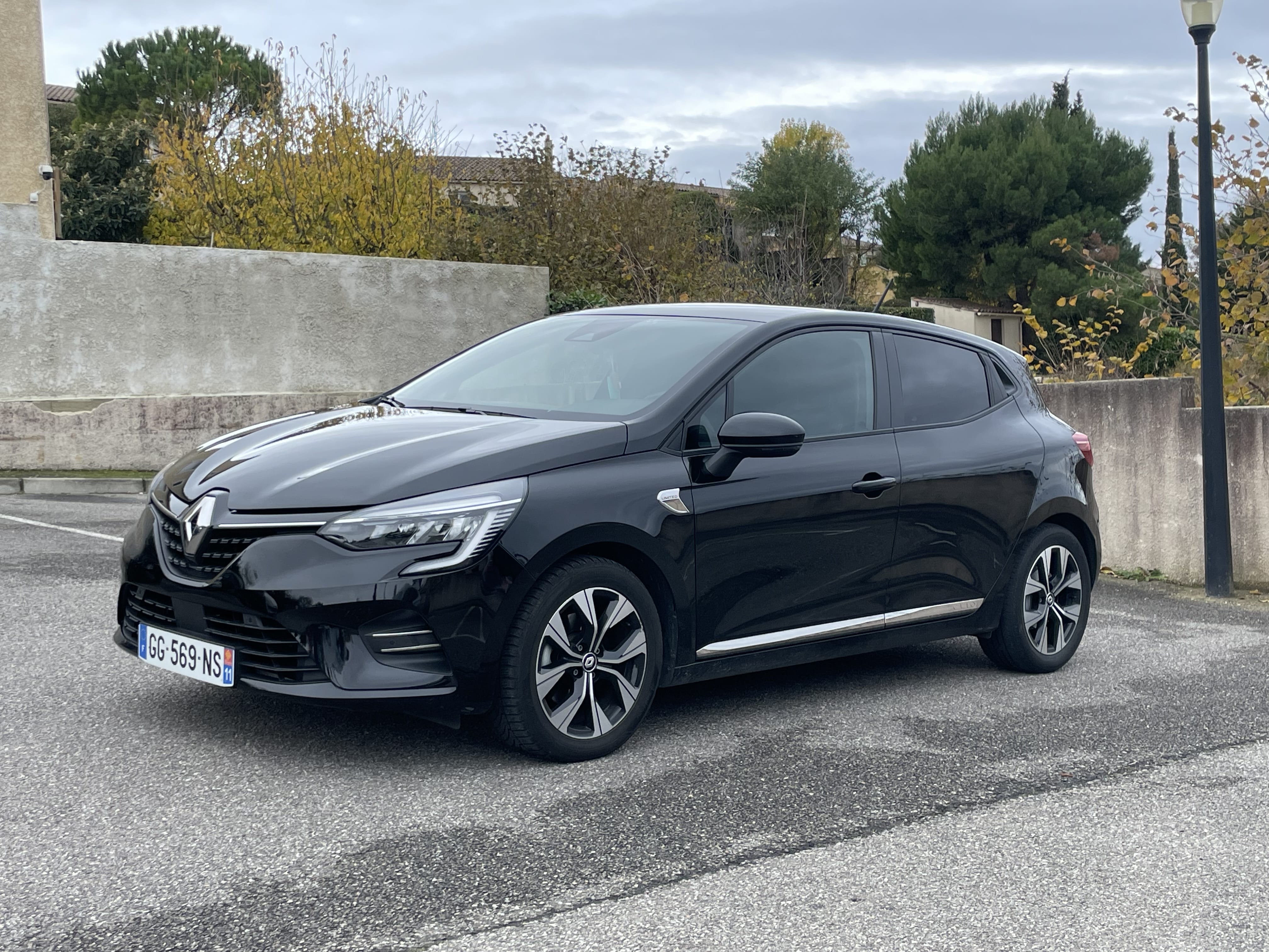Renault Clio E-tech, 2022, Essence 95 / Électrique (hybride), automatique