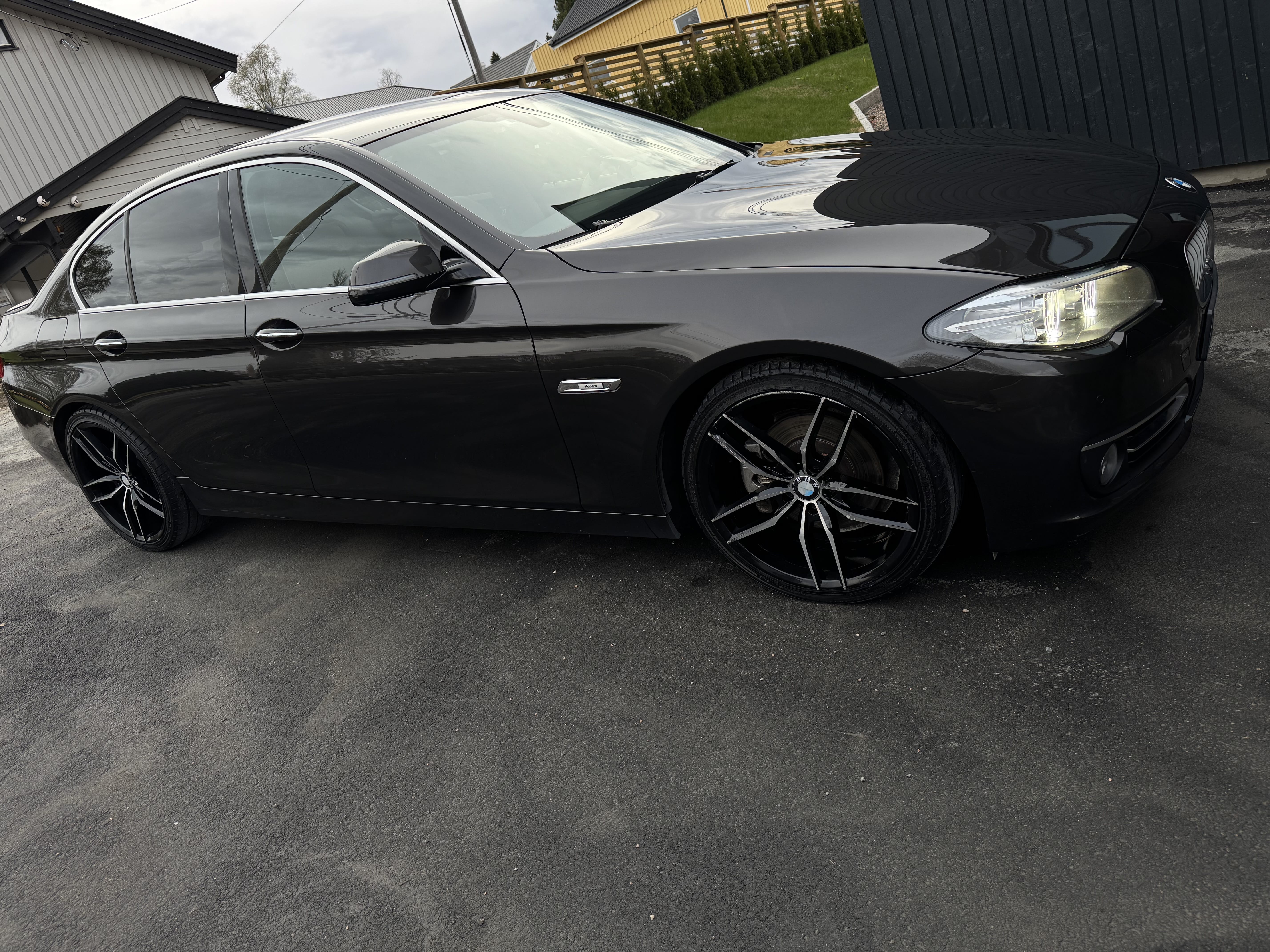 BMW 5-Serie 520d xDrive med Firehjulstrekk