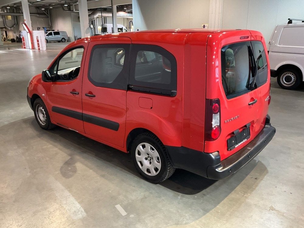 Peugeot Partner Varebil med GPS