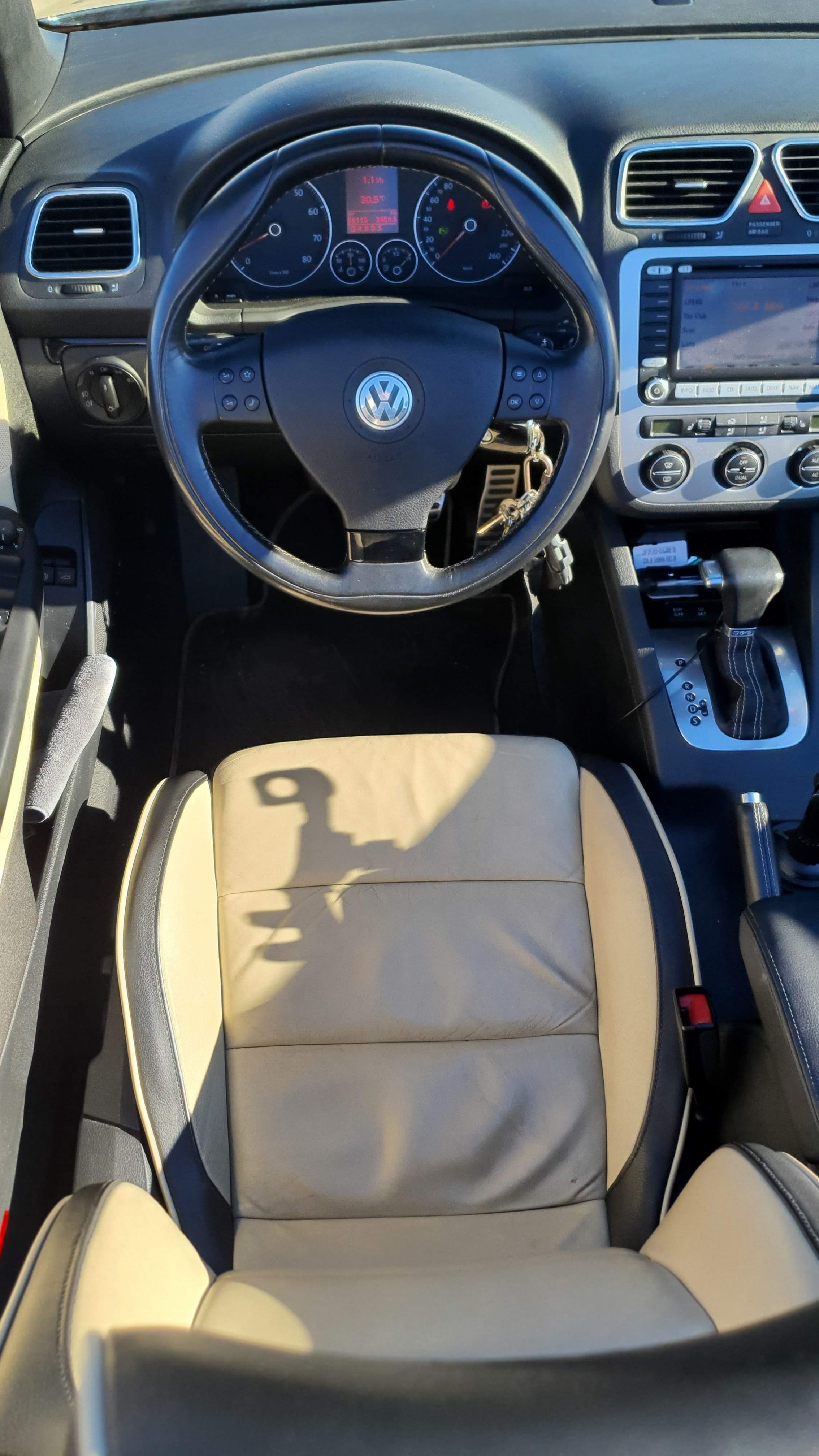 Volkswagen Eos 3.2 V6 con Audio Bluetooth