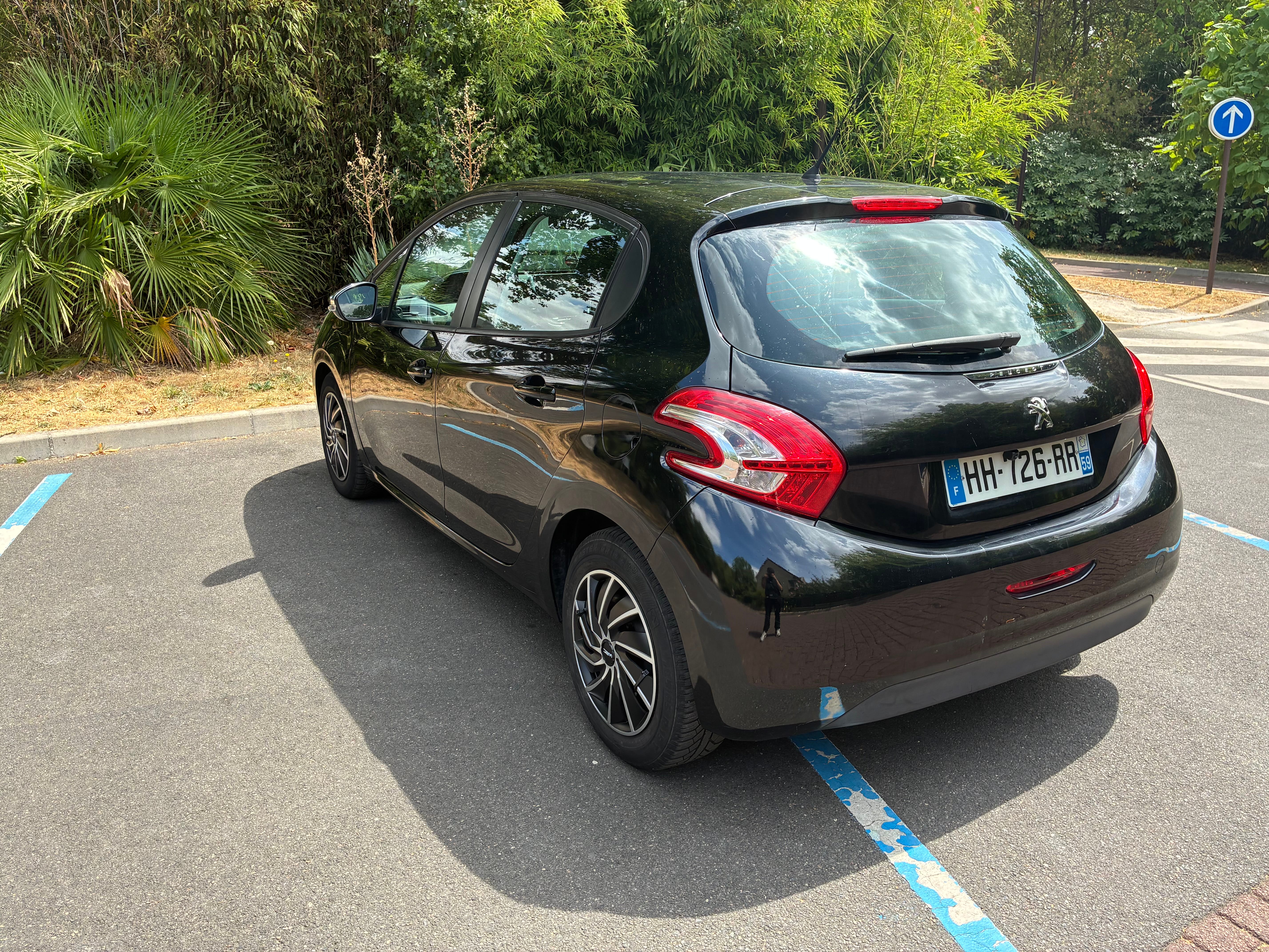Peugeot 208 avec GPS