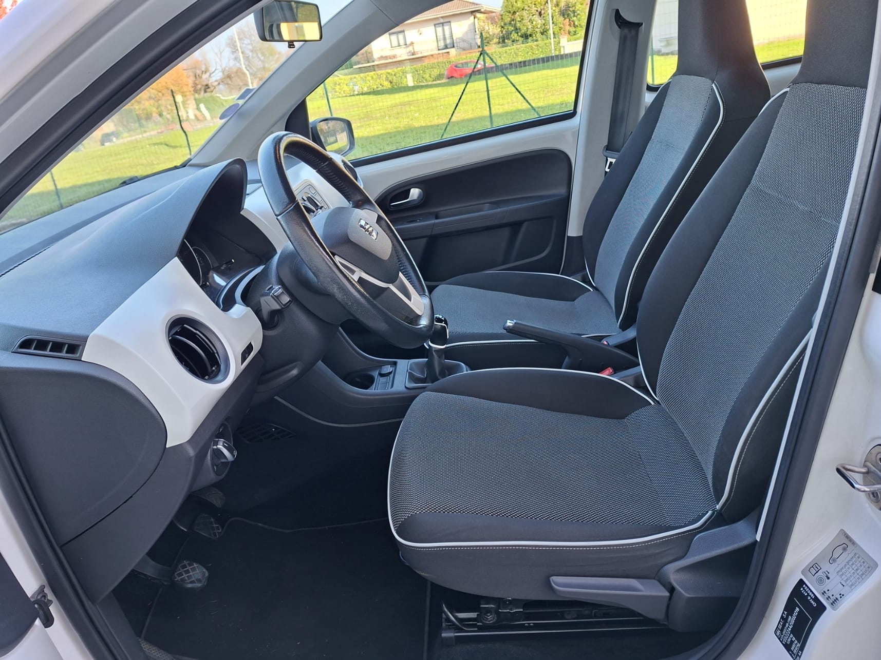 Seat Mii 1.0 MPI avec Pneus neige