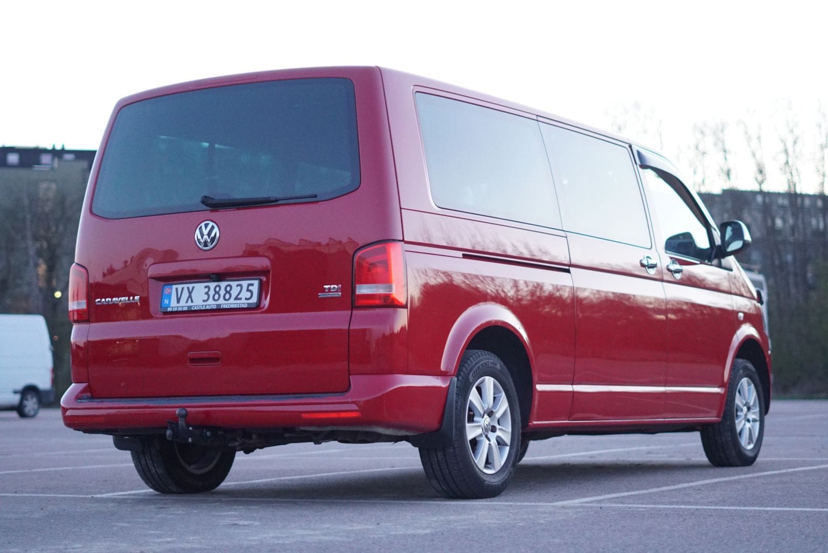 Volkswagen Caravelle med Ryggekamera