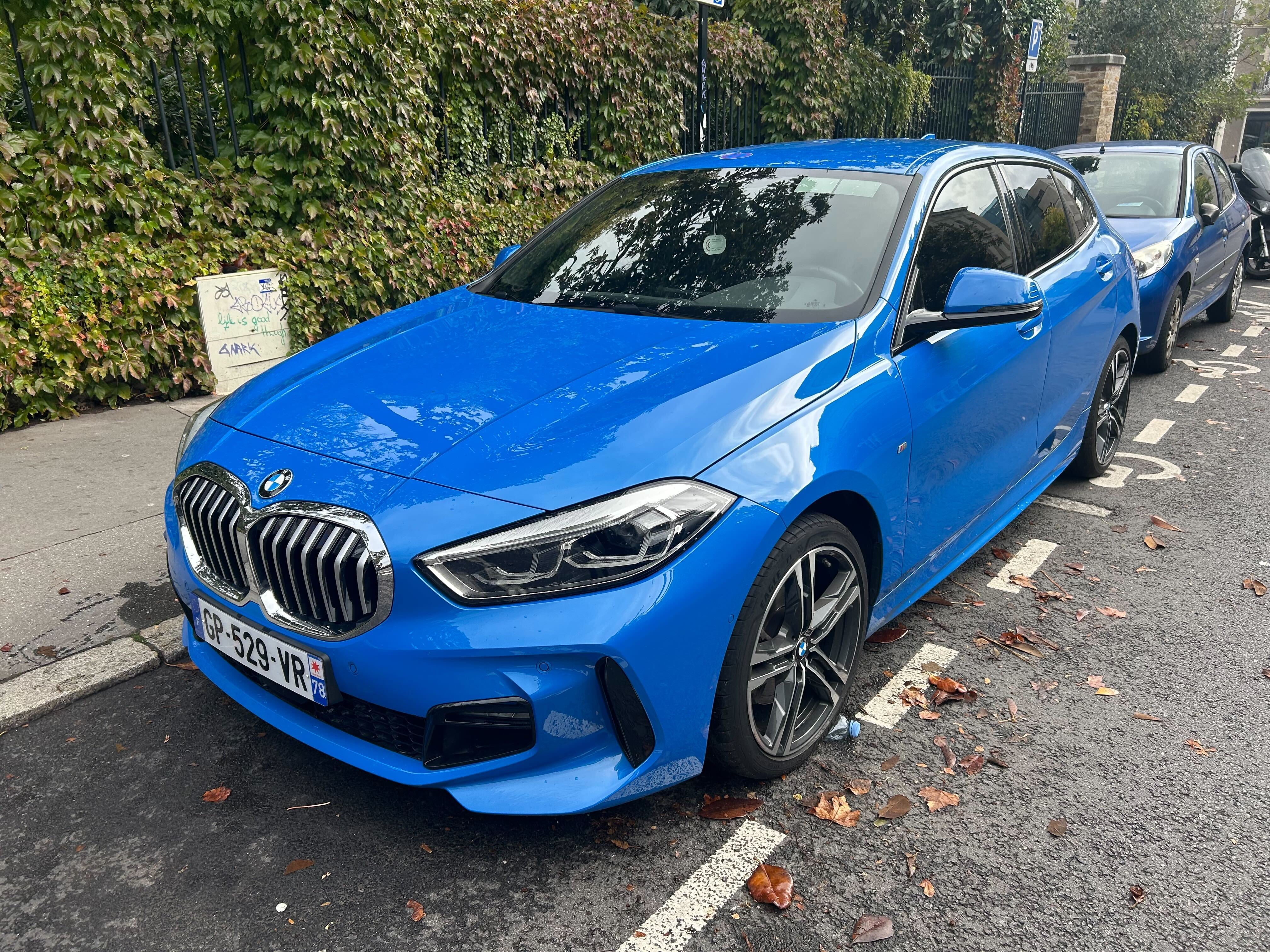 BMW Série 1, 2023, Essence 95, Automatik