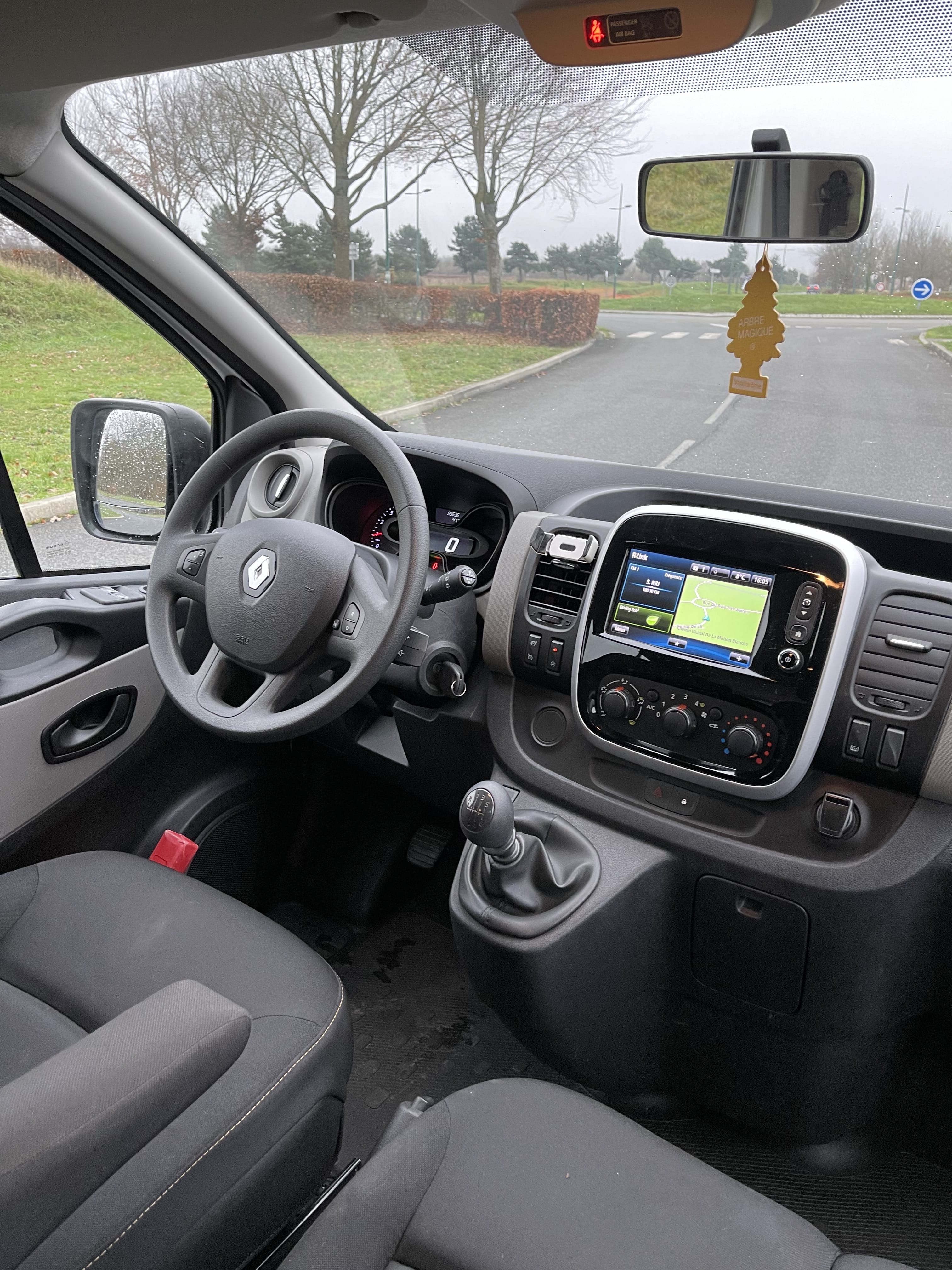 Renault Trafic Passenger avec GPS