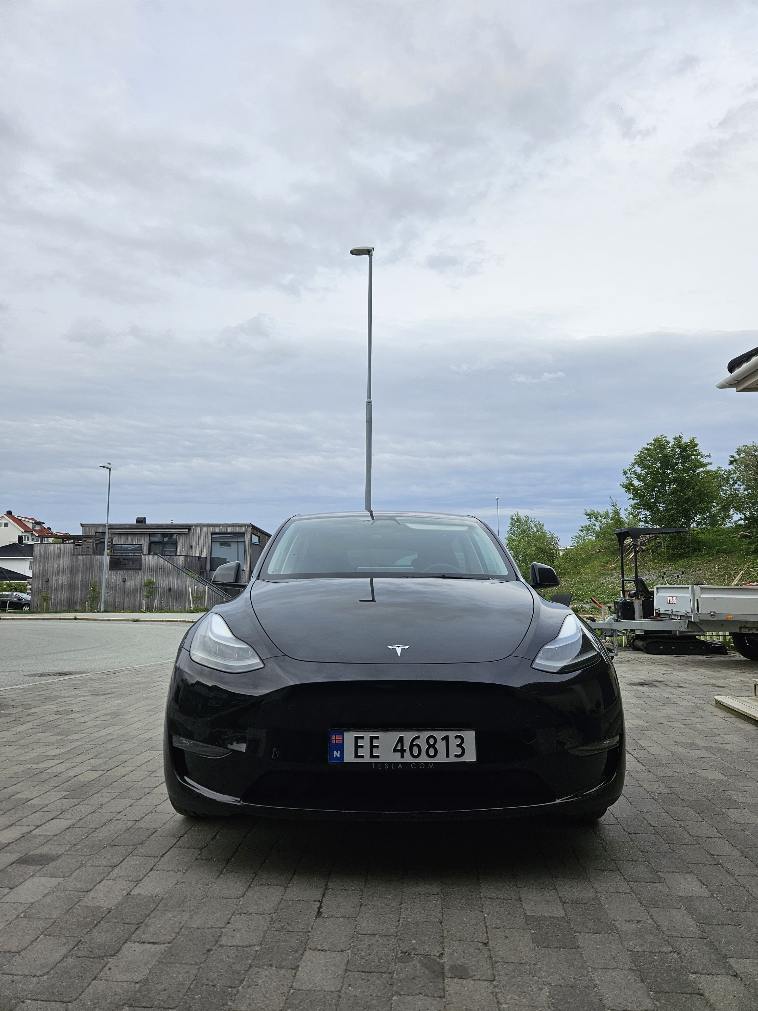 Tesla Model Y Performance med Cruisekontroll