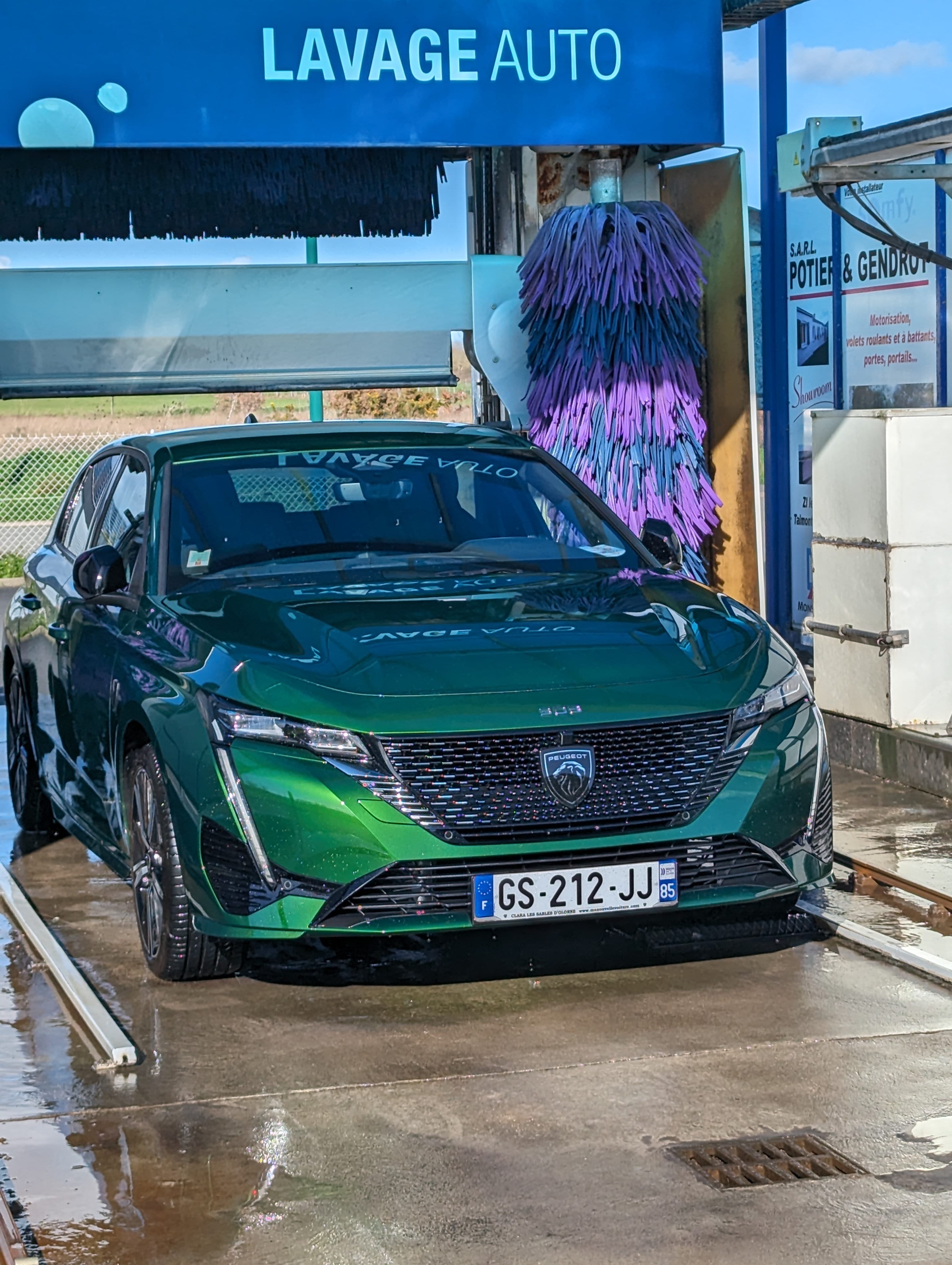 Peugeot 308 GT avec GPS