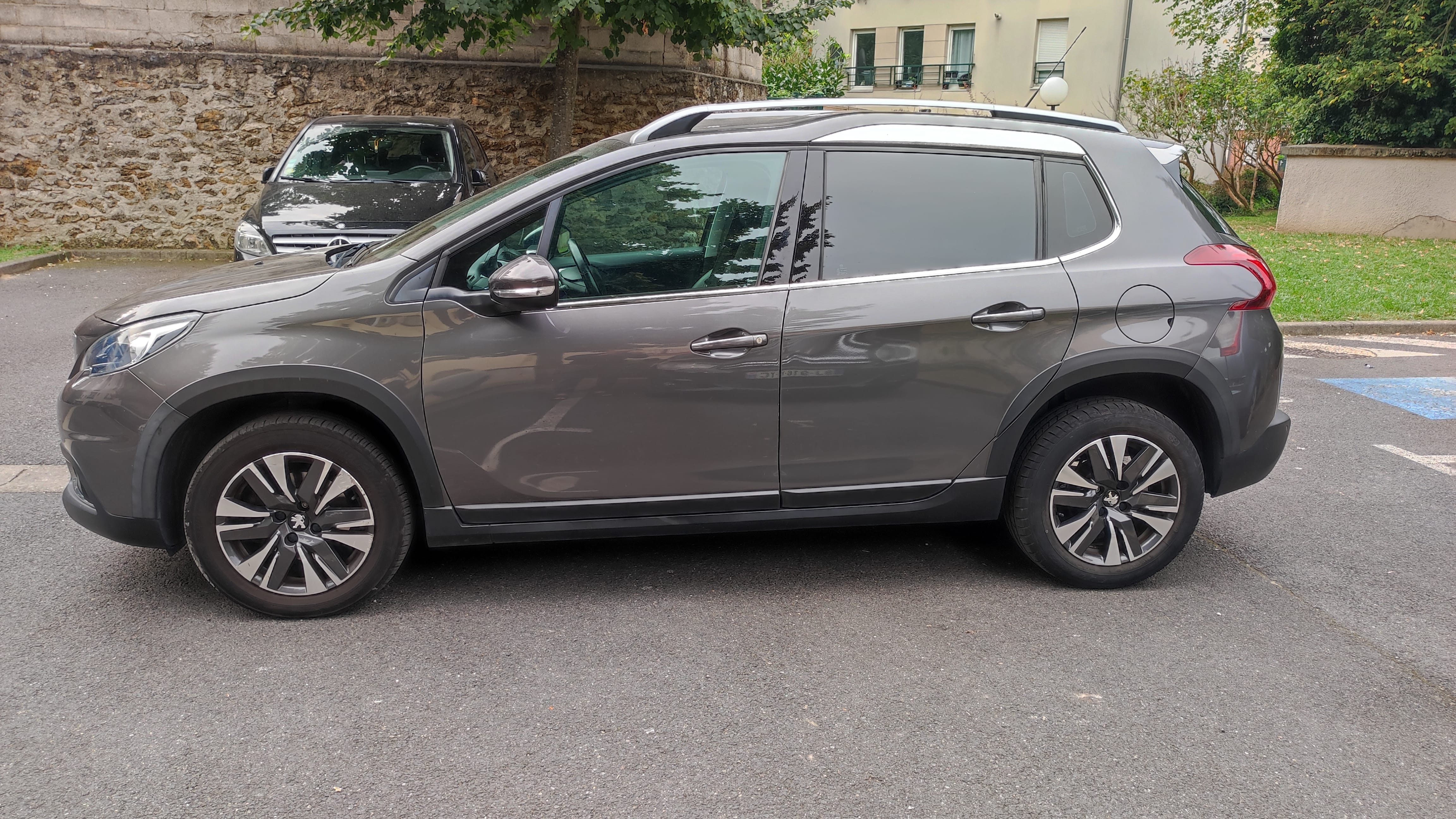 Peugeot 2008 avec Climatisation