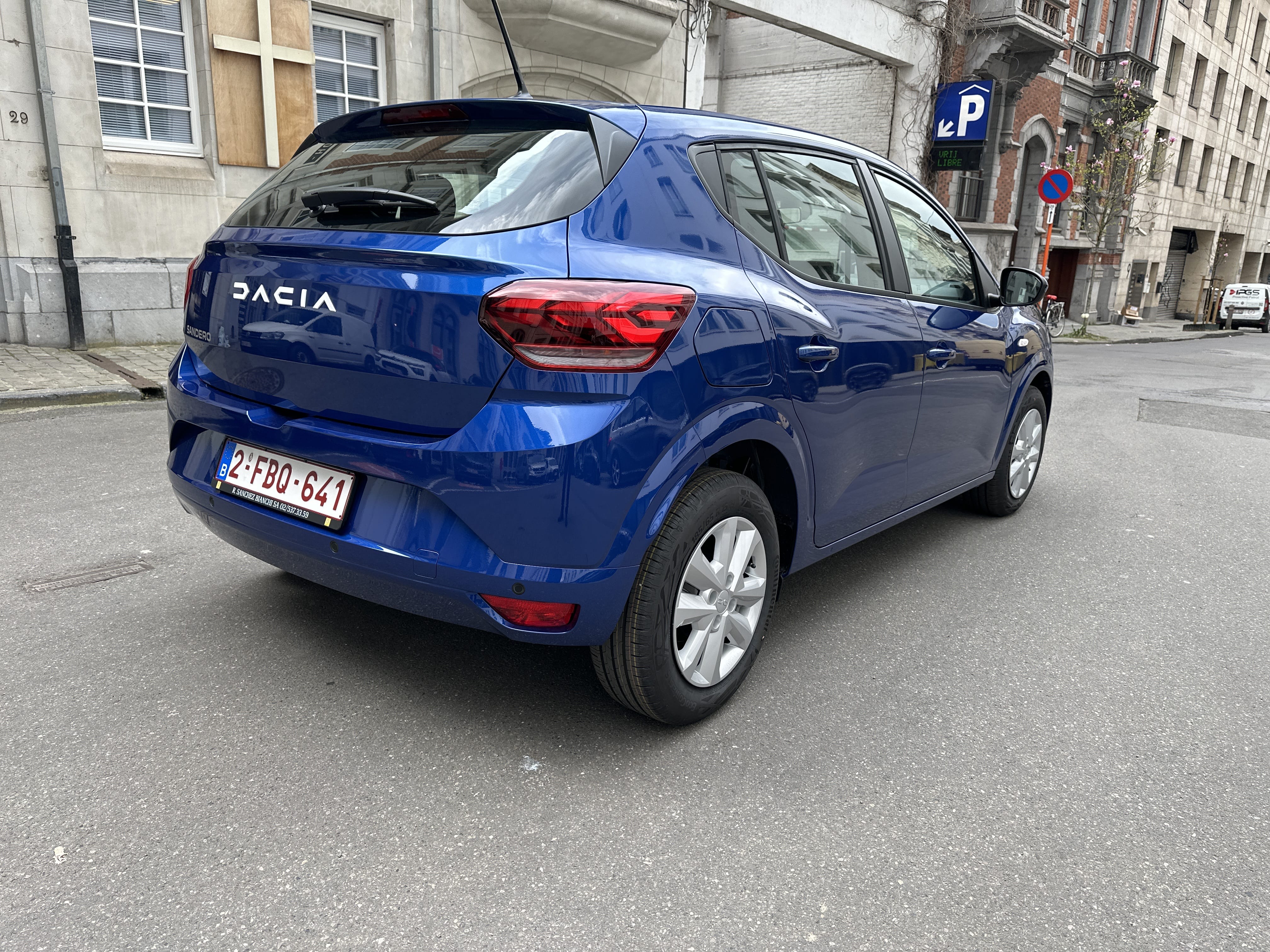 Dacia Sandero with Cruise control