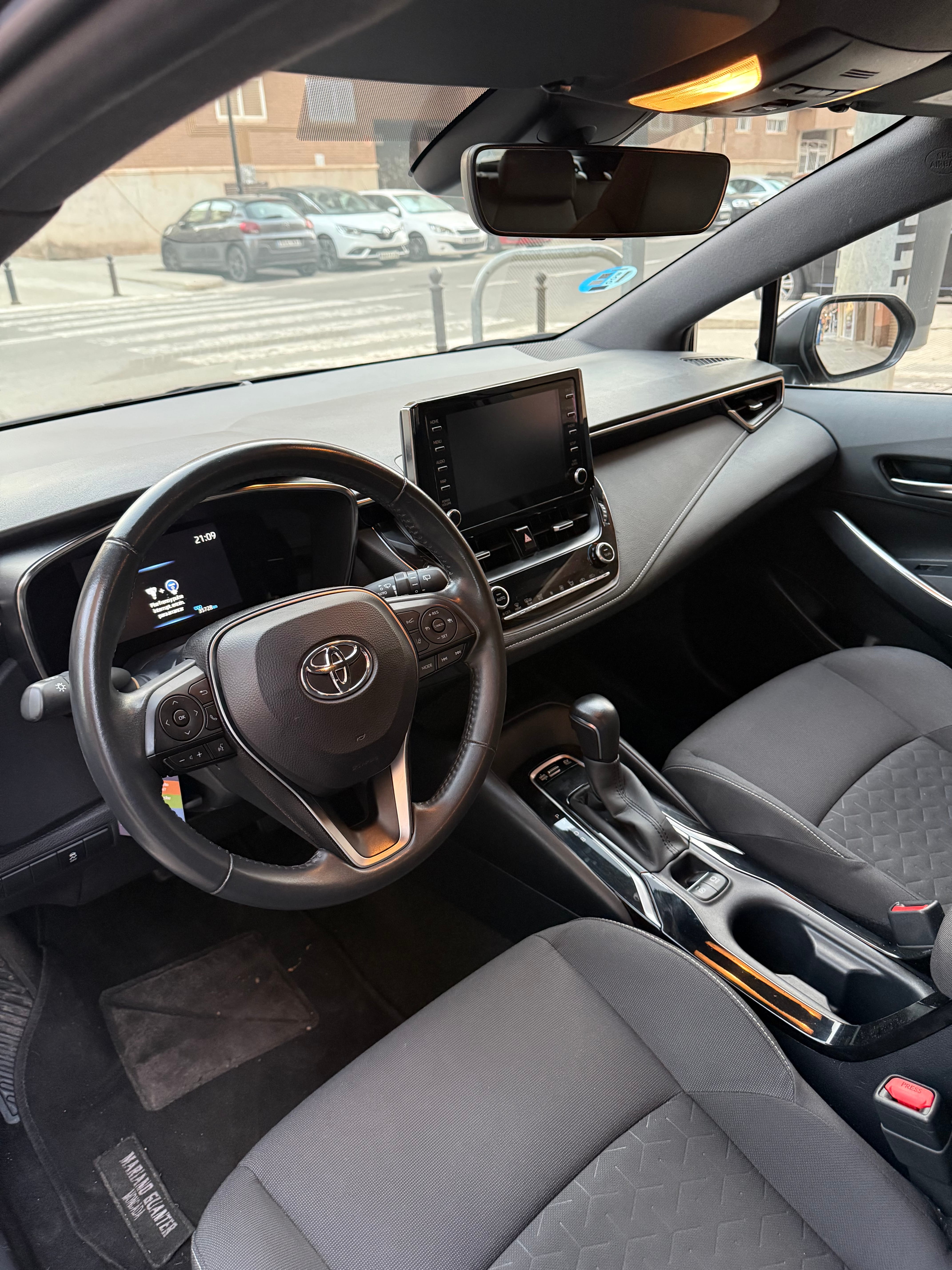 Toyota Corolla avec GPS