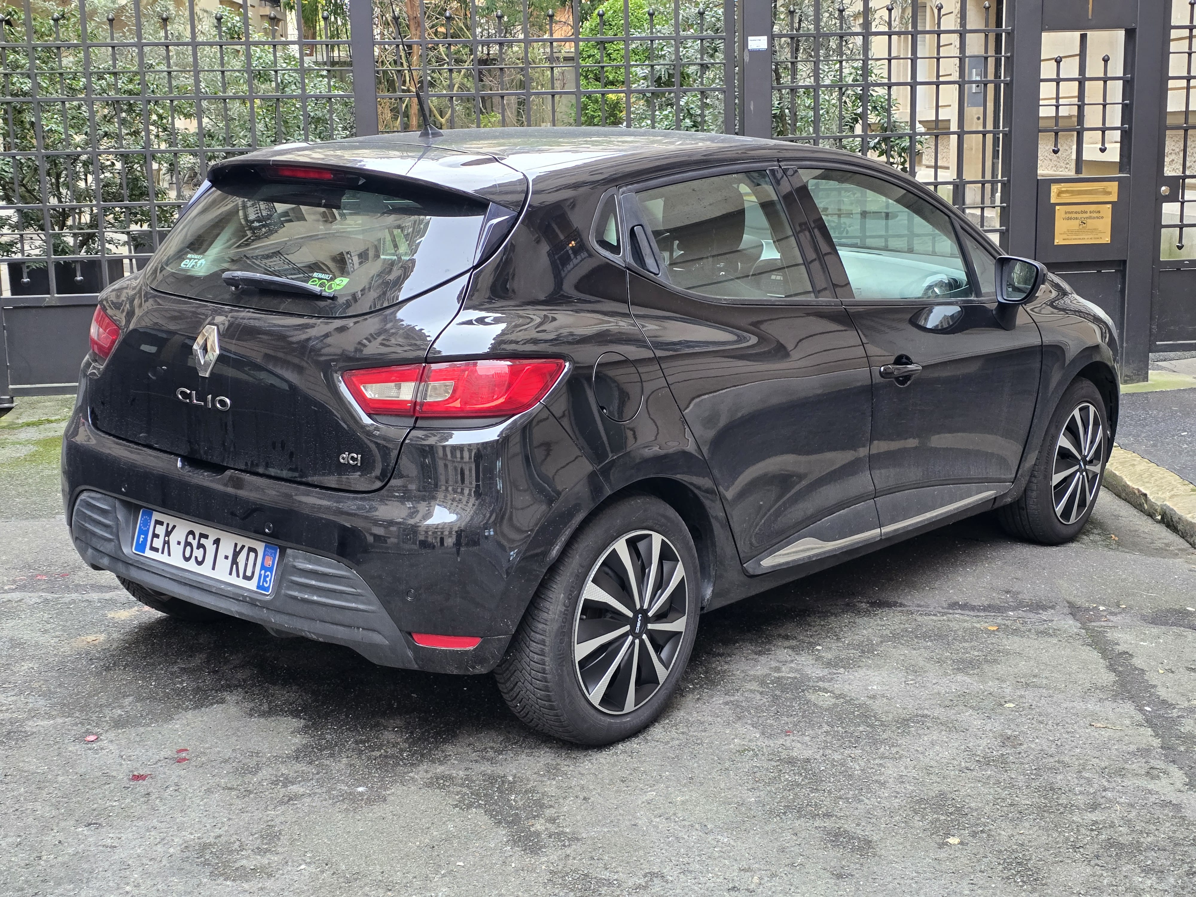 Renault Clio Diesel super économique ! avec GPS