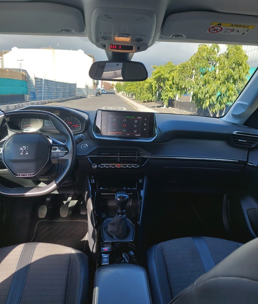Peugeot 208 con Control de velocidad