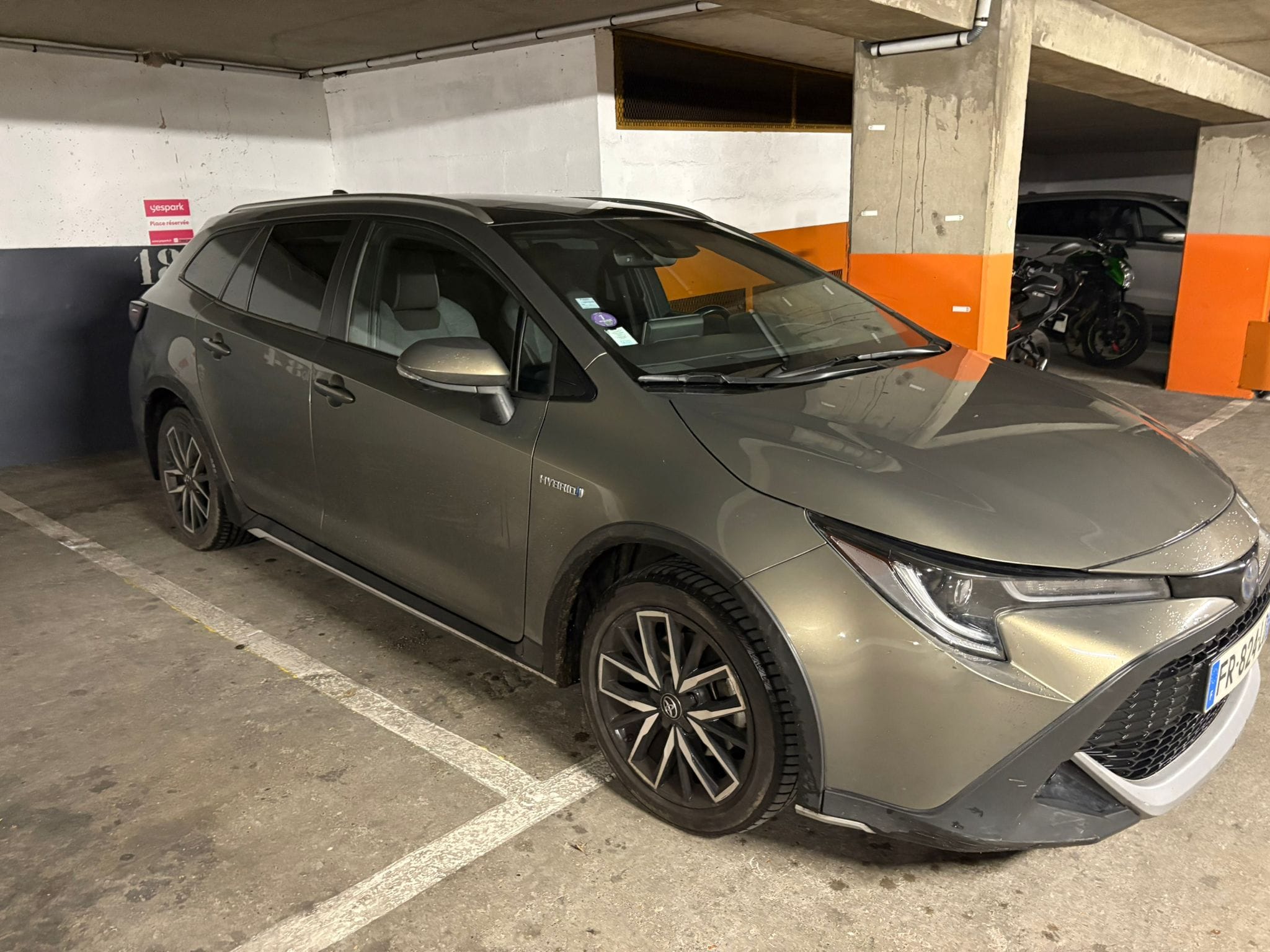 Toyota Corolla Break Hybride, 2020, Essence 95 / Électrique (hybride), automatique